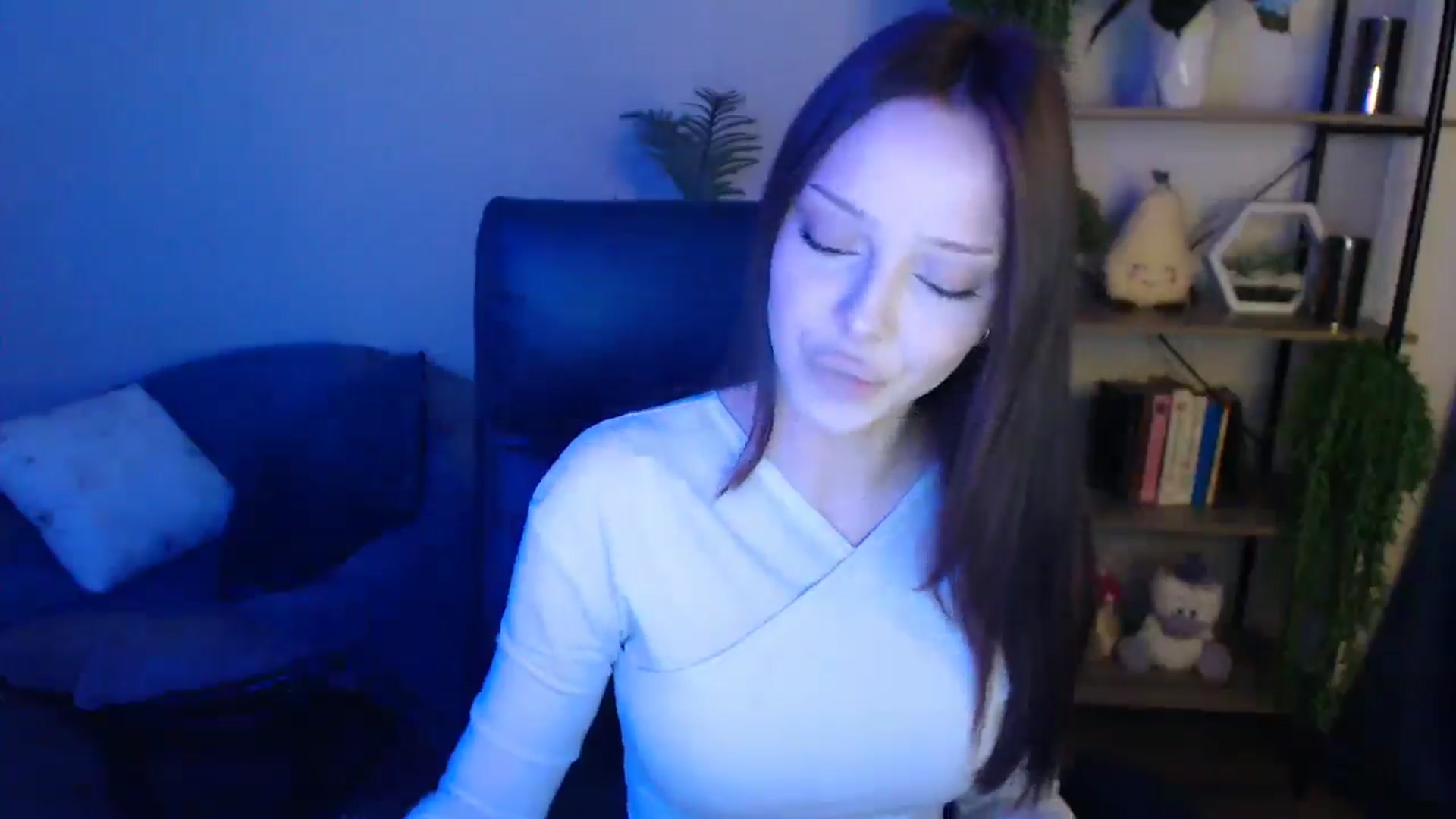 Gallery image thumbnail from KateManelli's myfreecams stream on, 04/19/2025, 09:19 image 10 of 20