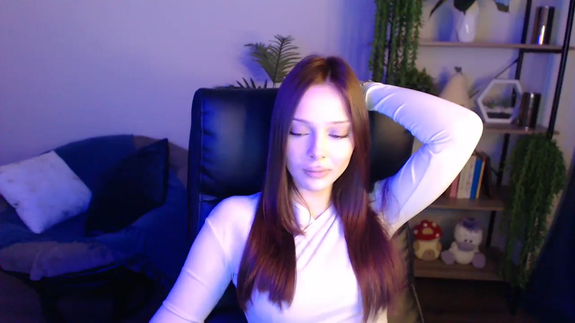 Gallery image thumbnail from KateManelli's myfreecams stream on, 04/19/2025, 10:19 image 14 of 20
