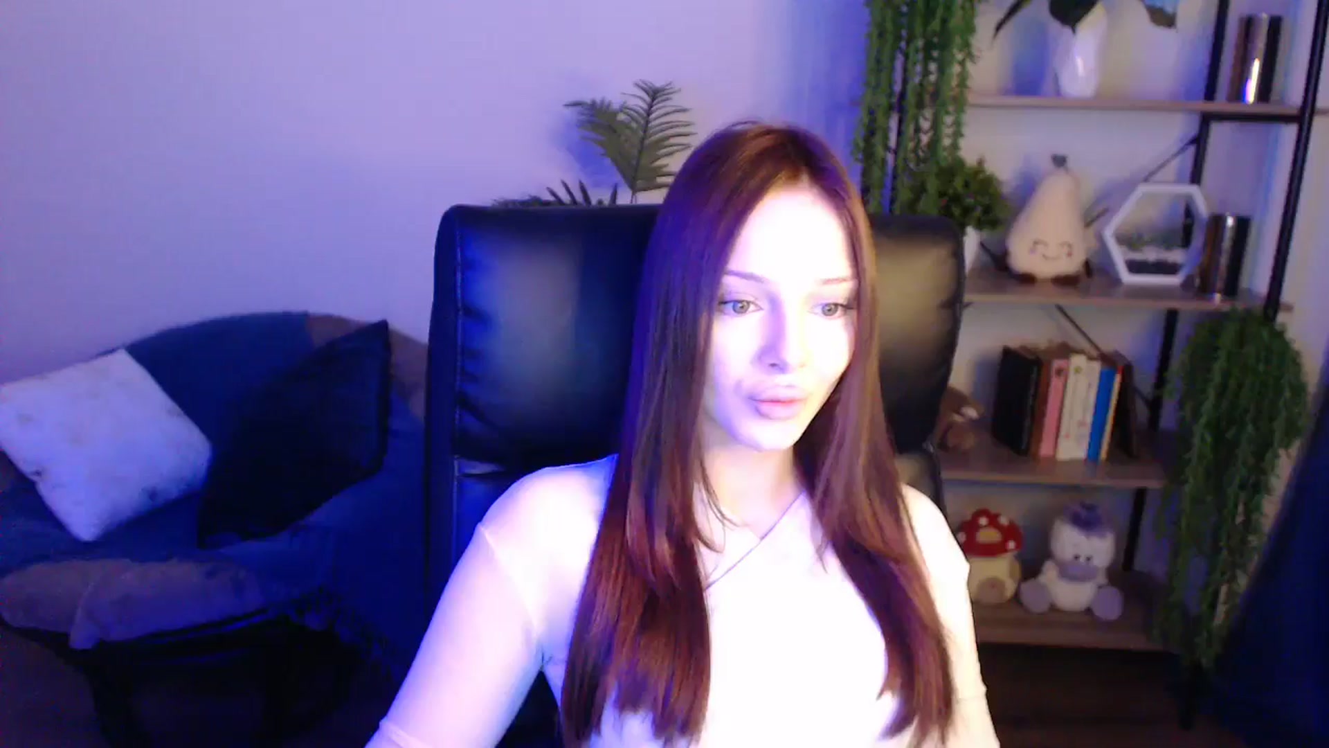 Gallery image thumbnail from KateManelli's myfreecams stream on, 04/19/2025, 10:19 image 10 of 20