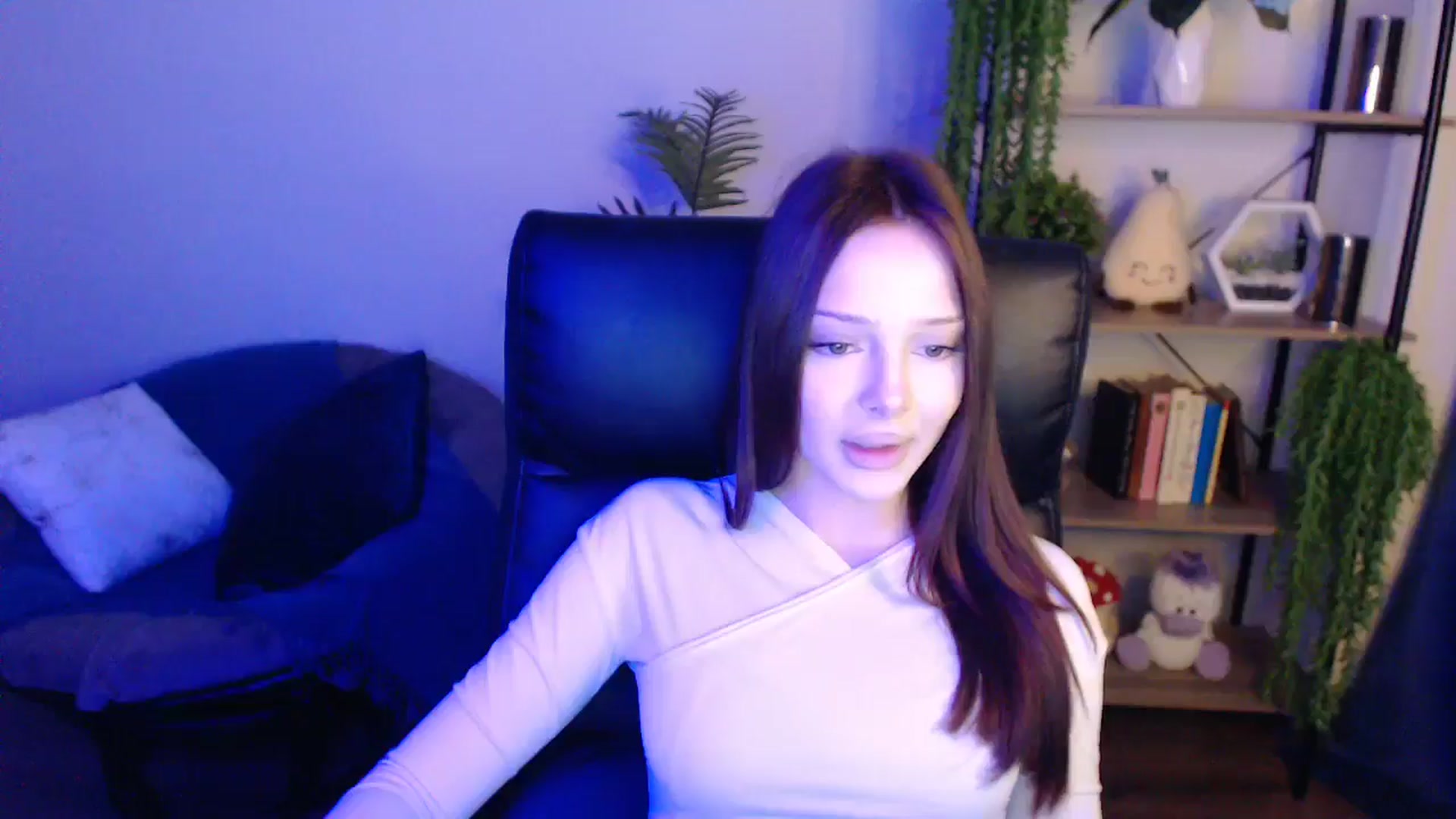Gallery image thumbnail from KateManelli's myfreecams stream on, 04/19/2025, 10:19 image 5 of 20