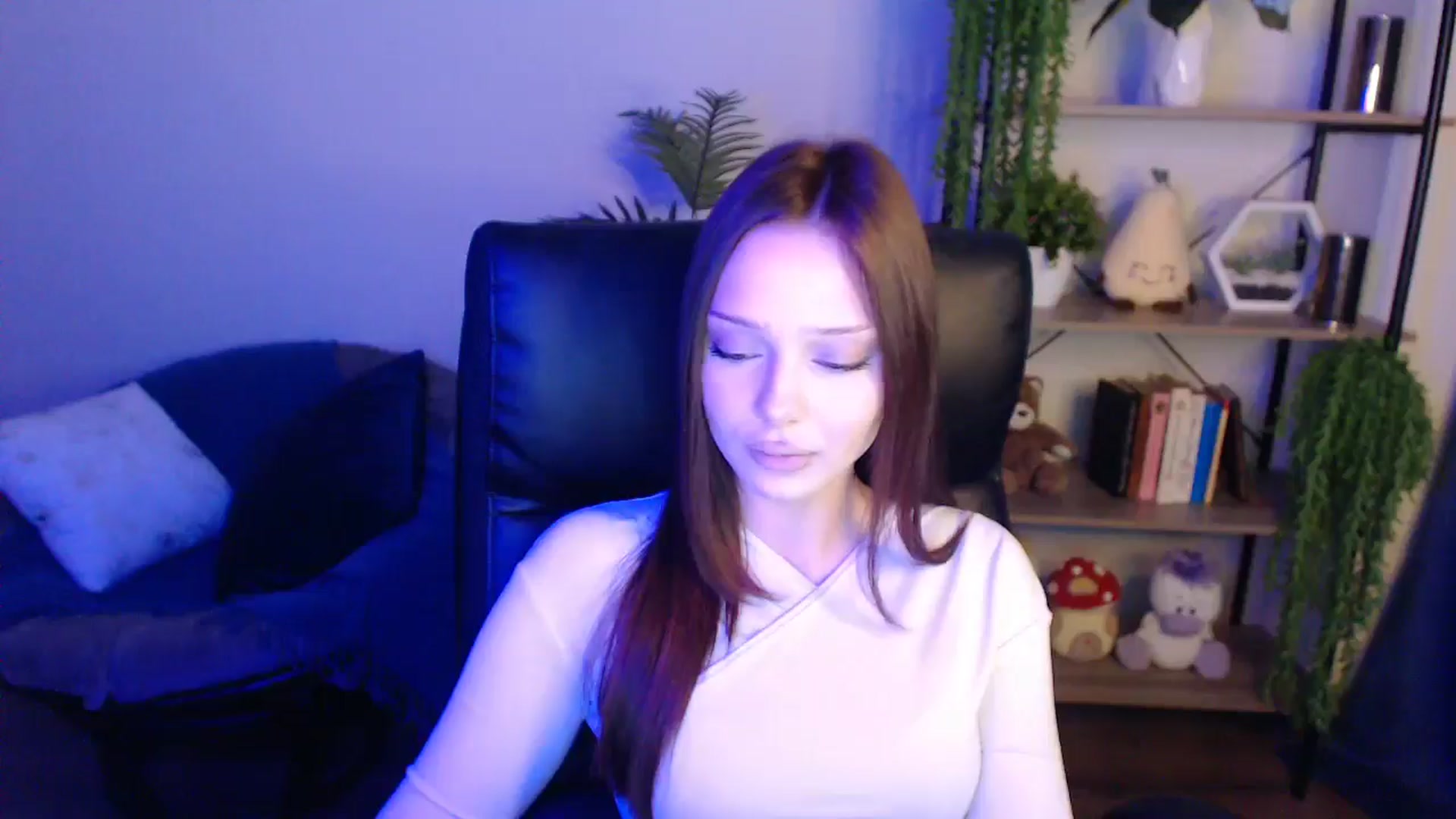 Gallery image thumbnail from KateManelli's myfreecams stream on, 04/19/2025, 11:01 image 16 of 20