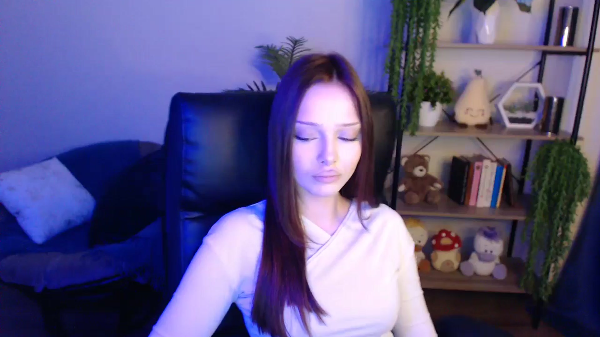 Gallery image thumbnail from KateManelli's myfreecams stream on, 04/19/2025, 11:01 image 12 of 20