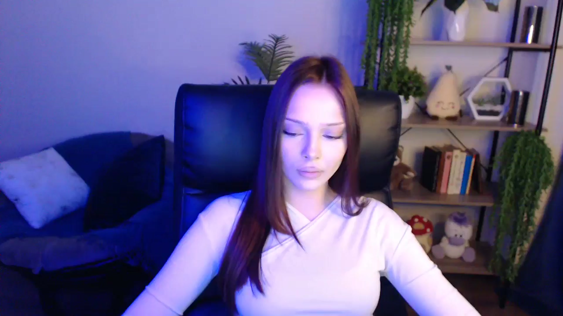 Gallery image thumbnail from KateManelli's myfreecams stream on, 04/19/2025, 11:01 image 5 of 20