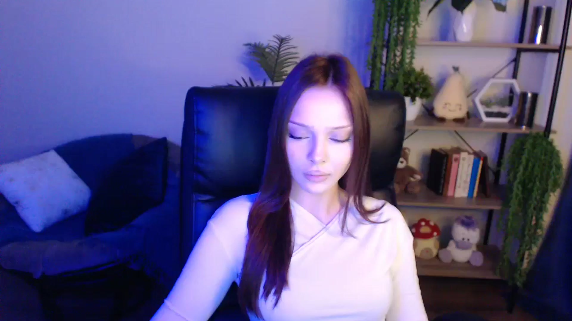 Gallery image thumbnail from KateManelli's myfreecams stream on, 04/19/2025, 11:01 image 19 of 20