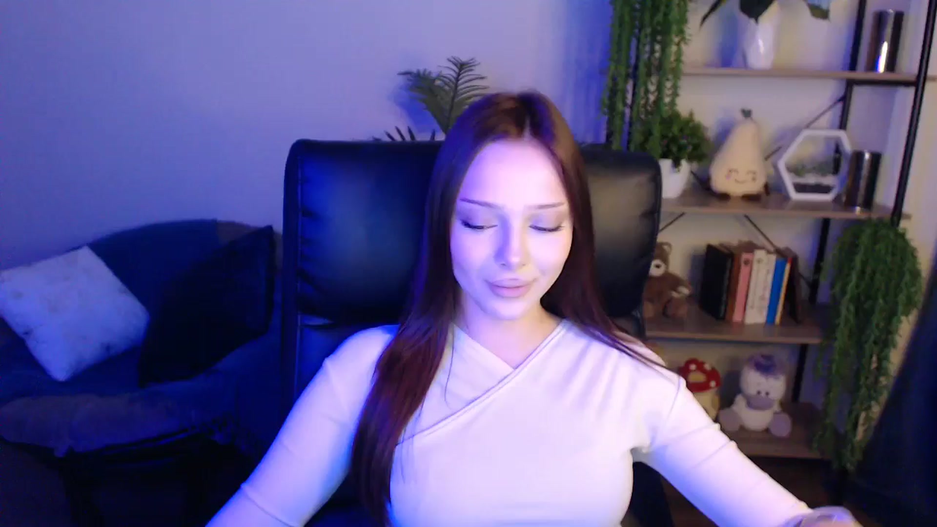 Gallery image thumbnail from KateManelli's myfreecams stream on, 04/19/2025, 11:01 image 8 of 20