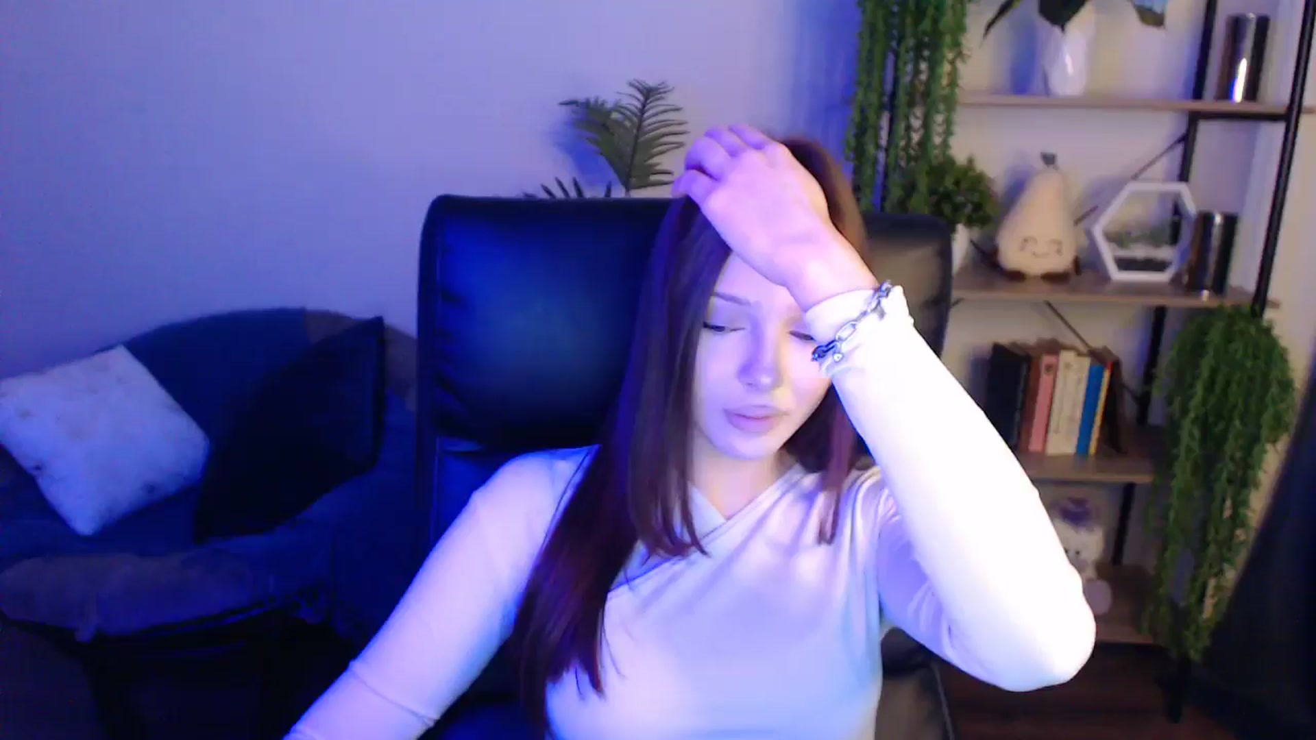Gallery image thumbnail from KateManelli's myfreecams stream on, 04/19/2025, 11:01 image 4 of 20