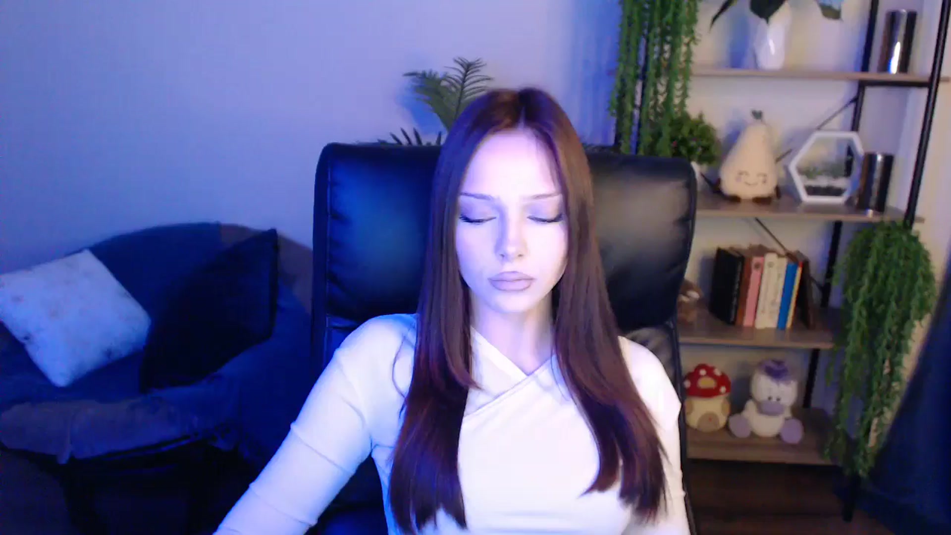 Gallery image thumbnail from KateManelli's myfreecams stream on, 04/19/2025, 13:05 image 19 of 20