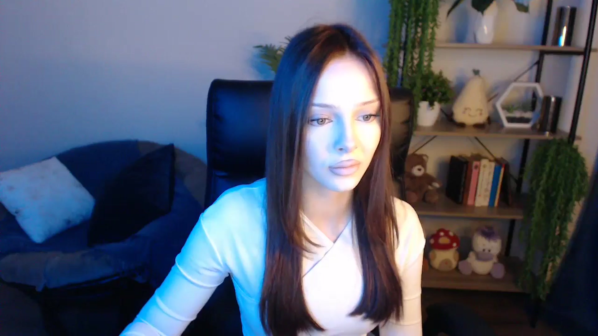 Gallery image thumbnail from KateManelli's myfreecams stream on, 04/19/2025, 13:05 image 13 of 20