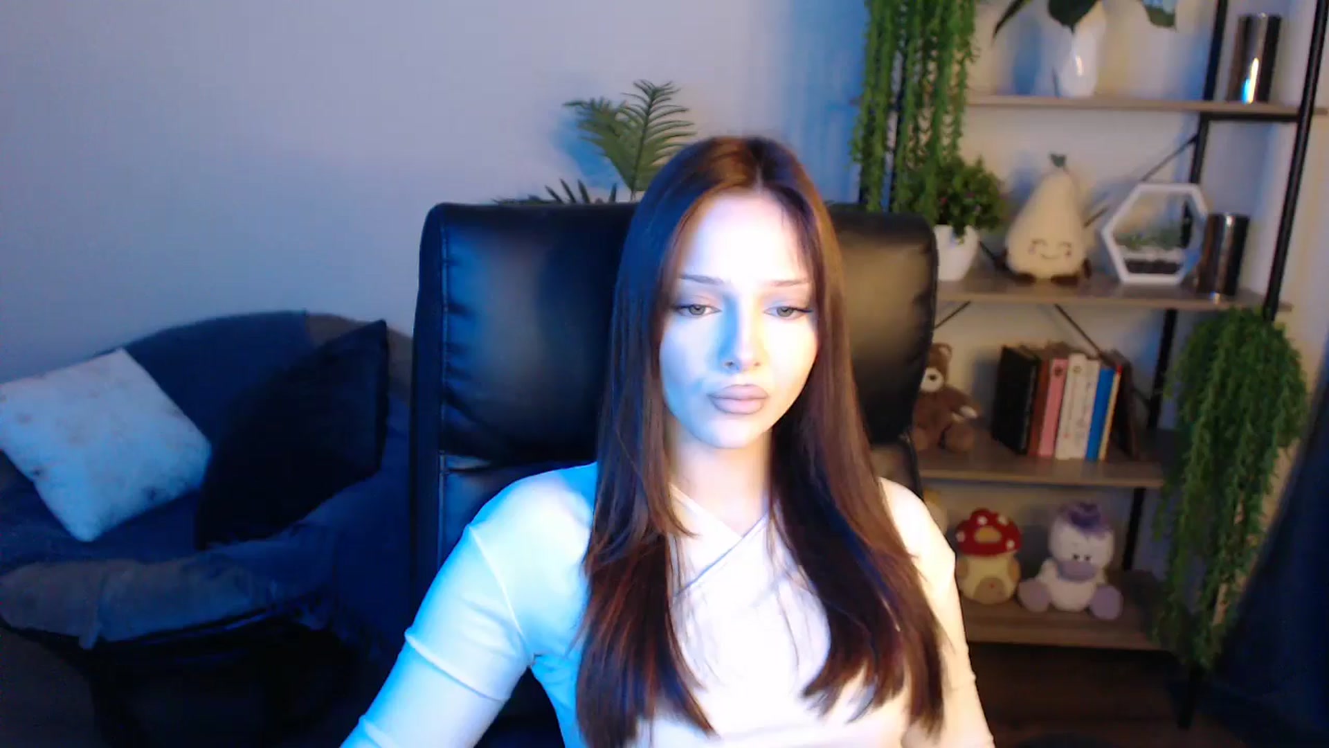 Gallery image thumbnail from KateManelli's myfreecams stream on, 04/19/2025, 13:05 image 16 of 20