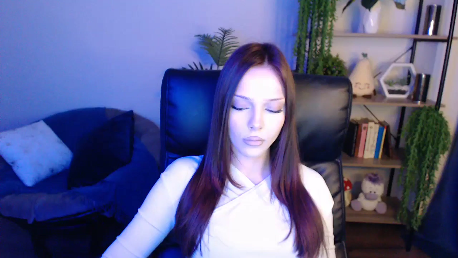 Gallery image thumbnail from KateManelli's myfreecams stream on, 04/19/2025, 13:32 image 1 of 20