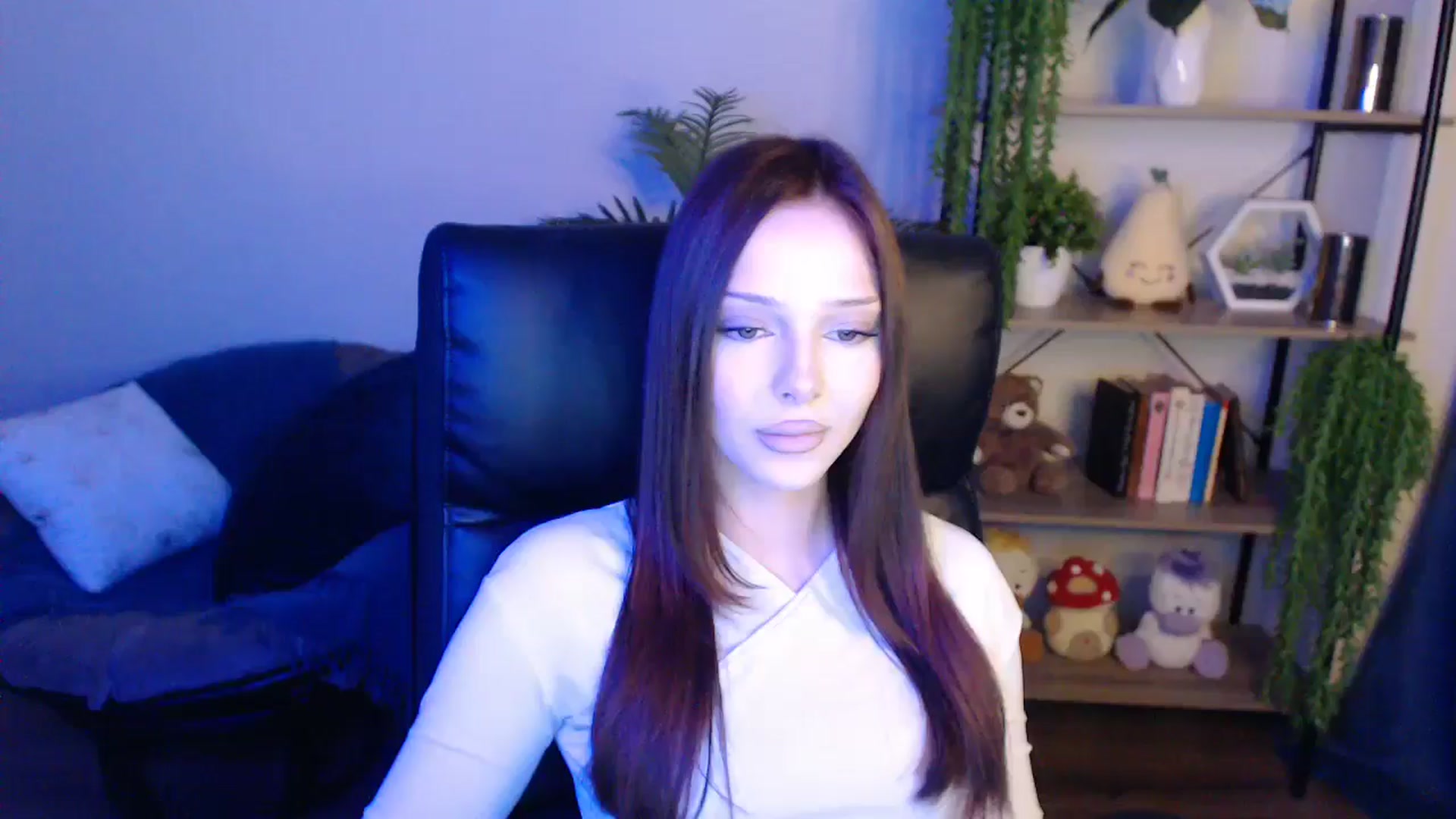 Gallery image thumbnail from KateManelli's myfreecams stream on, 04/19/2025, 13:32 image 15 of 20