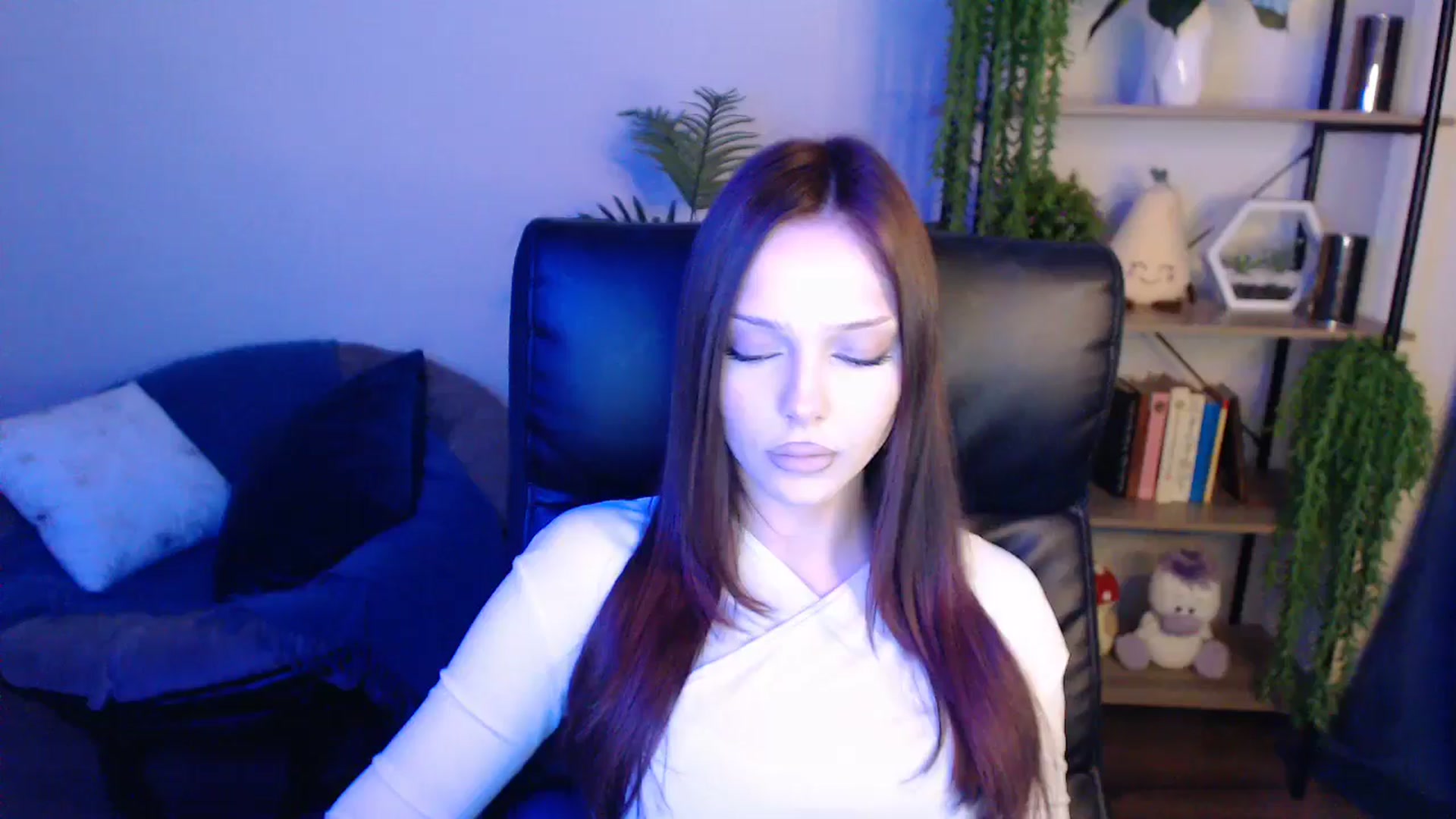 Gallery image thumbnail from KateManelli's myfreecams stream on, 04/19/2025, 13:32 image 2 of 20