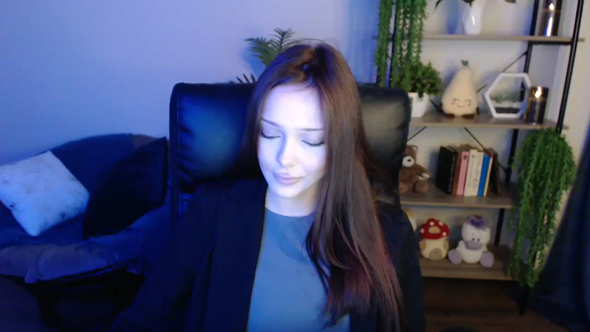 Gallery image thumbnail from KateManelli's myfreecams stream on, 04/21/2025, 09:03 image 7 of 20