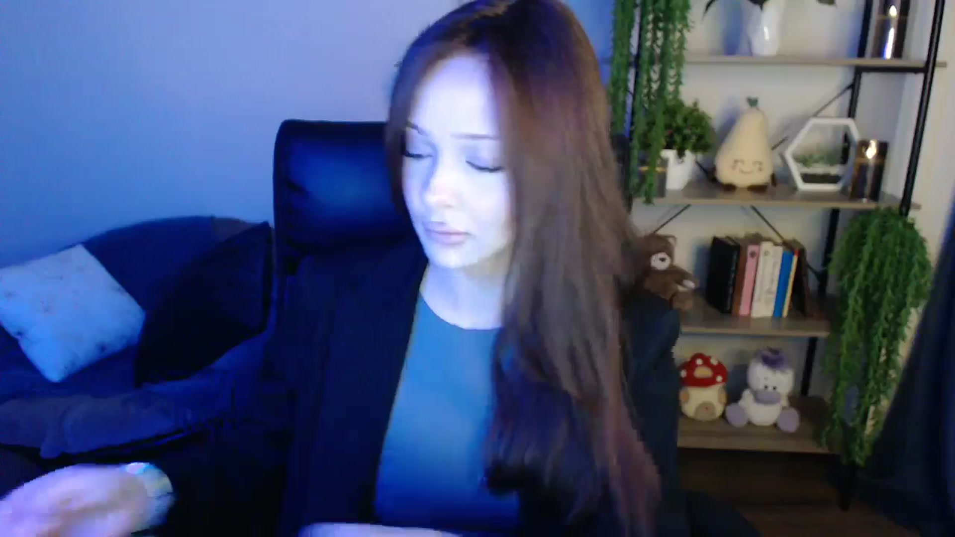 Gallery image thumbnail from KateManelli's myfreecams stream on, 04/21/2025, 09:03 image 3 of 20