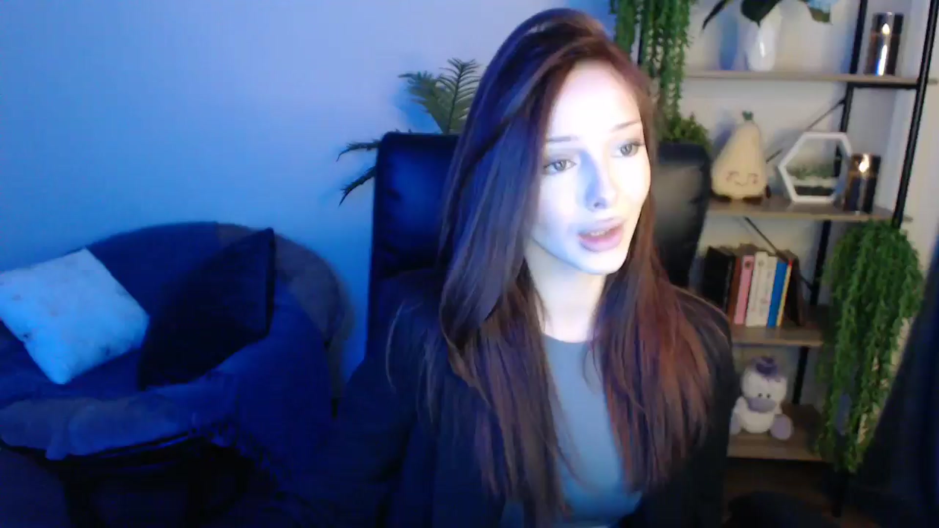 Gallery image thumbnail from KateManelli's myfreecams stream on, 04/21/2025, 10:17 image 13 of 20