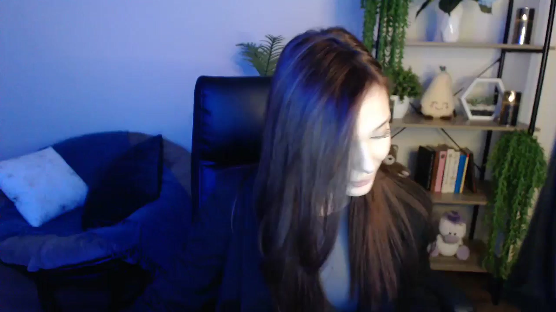Gallery image thumbnail from KateManelli's myfreecams stream on, 04/21/2025, 10:17 image 17 of 20