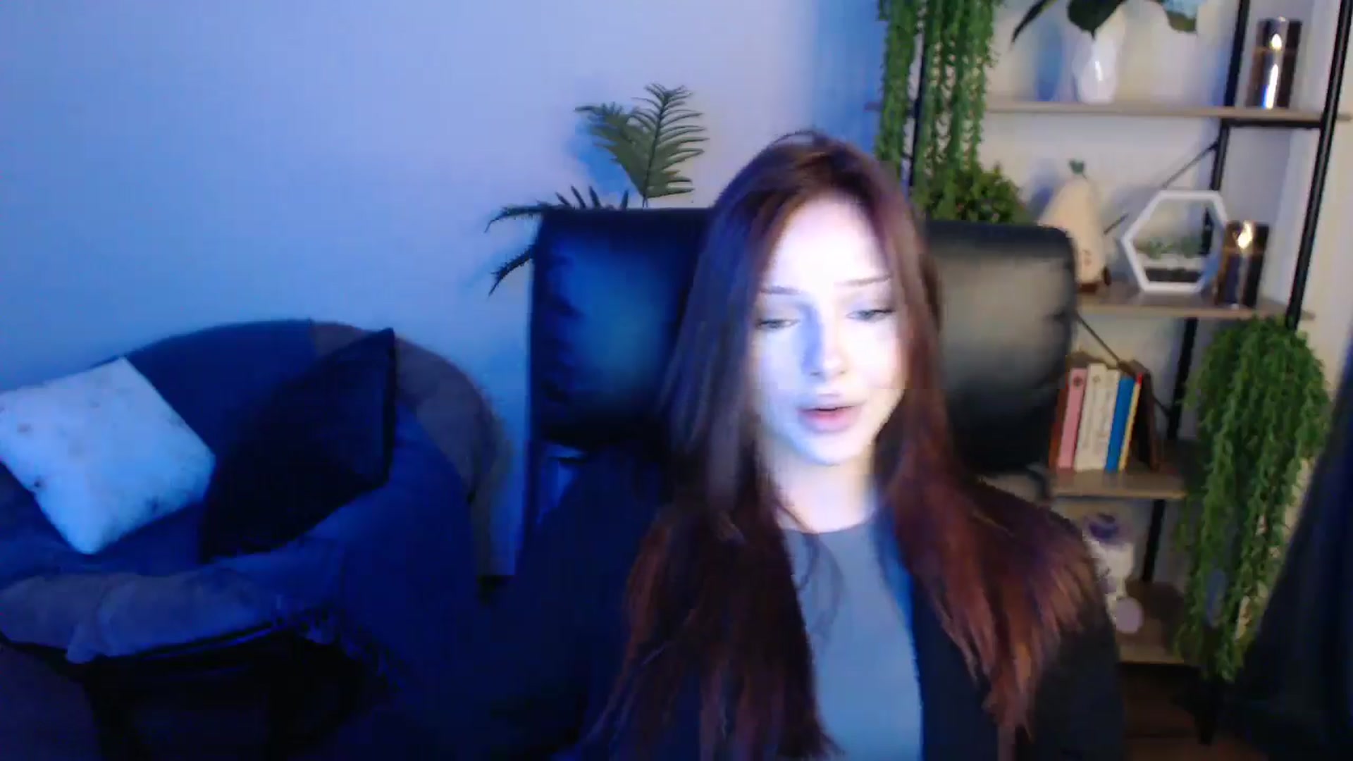 Gallery image thumbnail from KateManelli's myfreecams stream on, 04/21/2025, 10:17 image 18 of 20