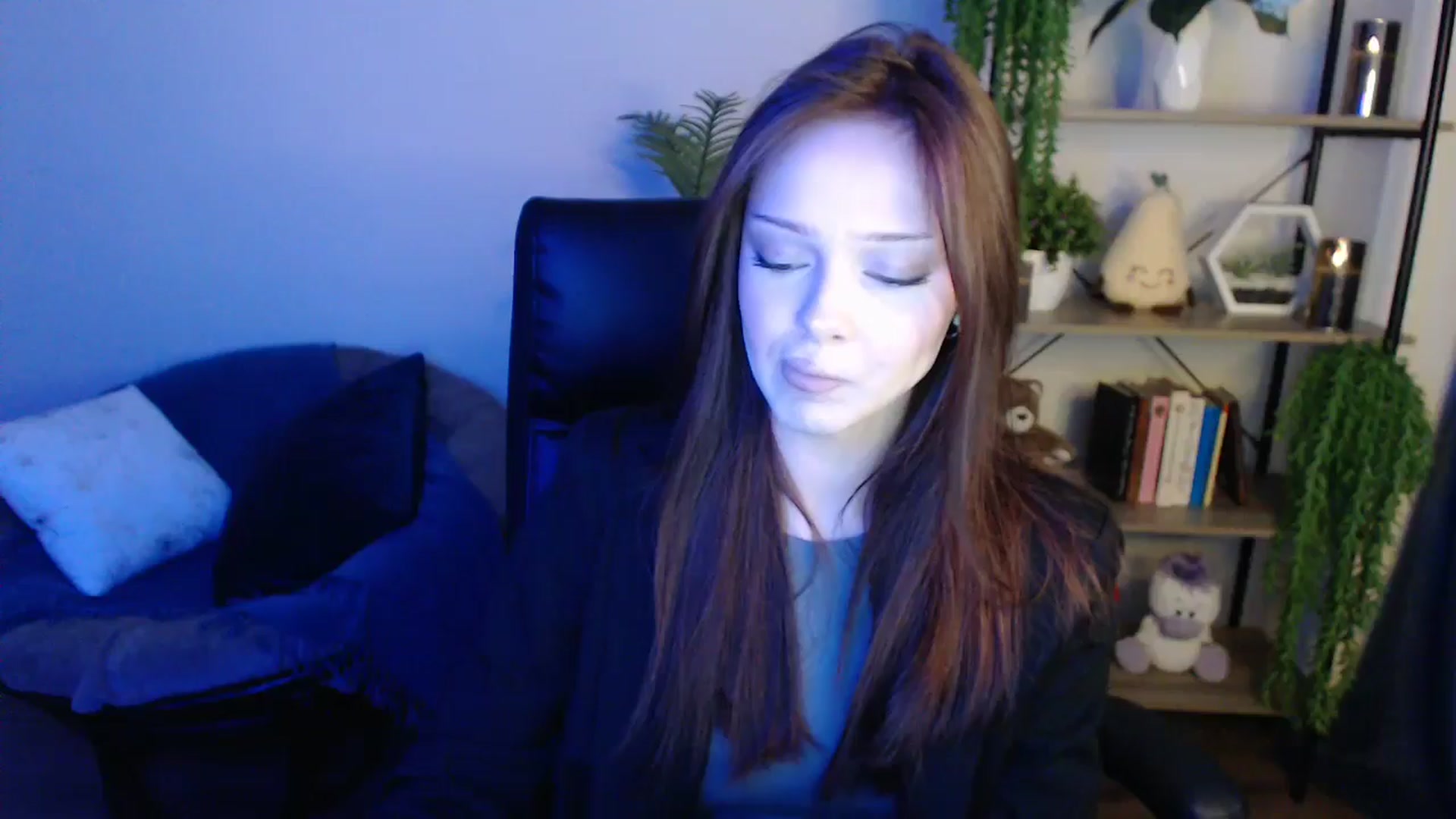Gallery image thumbnail from KateManelli's myfreecams stream on, 04/21/2025, 10:17 image 19 of 20