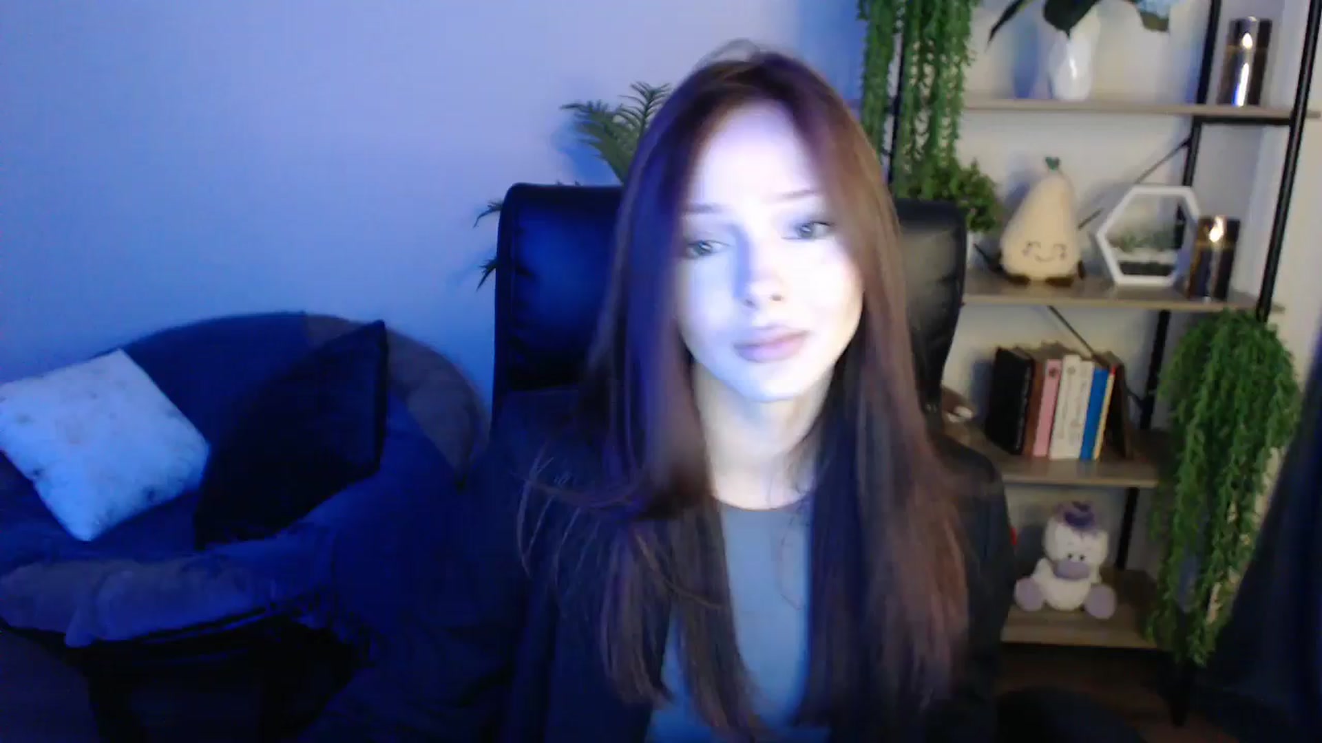 Gallery image thumbnail from KateManelli's myfreecams stream on, 04/21/2025, 10:17 image 15 of 20