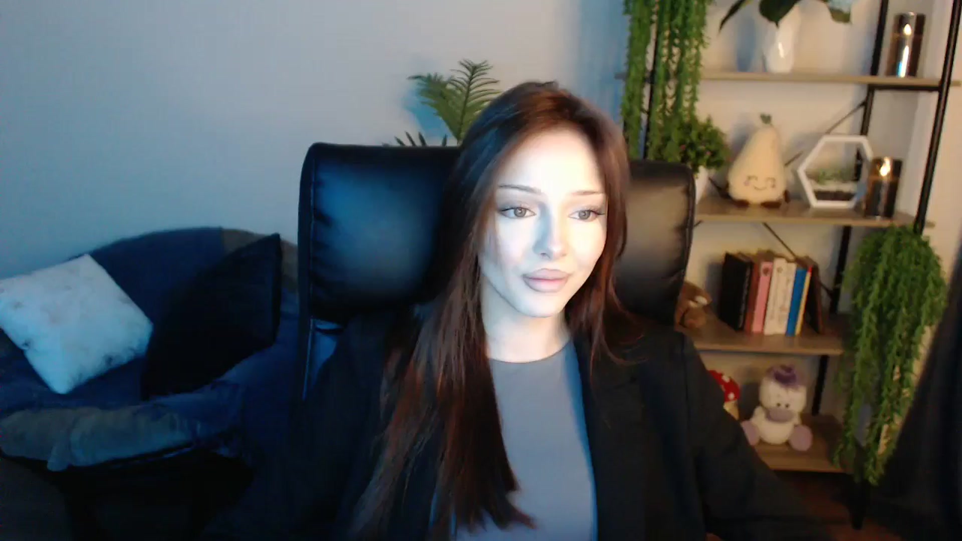 Gallery image thumbnail from KateManelli's myfreecams stream on, 04/21/2025, 12:19 image 15 of 20