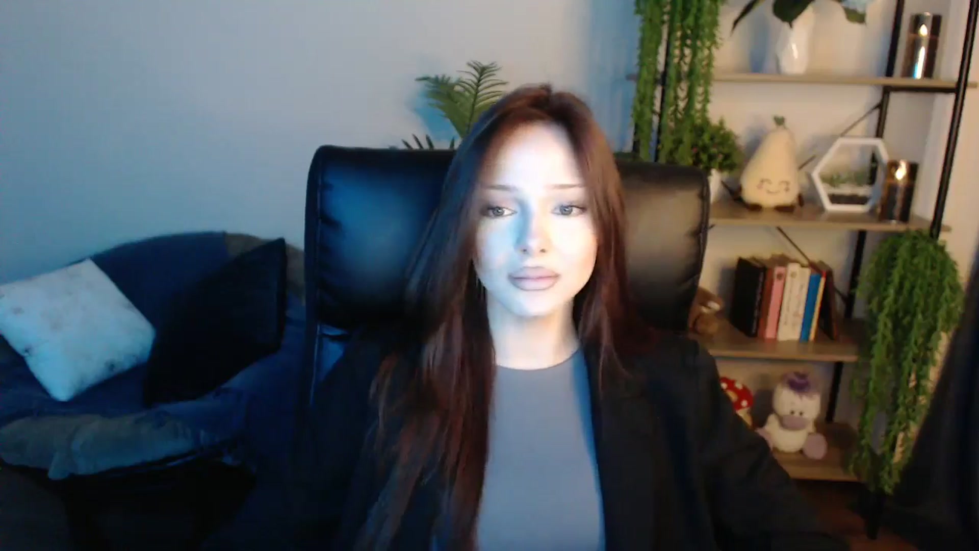 Gallery image thumbnail from KateManelli's myfreecams stream on, 04/21/2025, 12:19 image 17 of 20