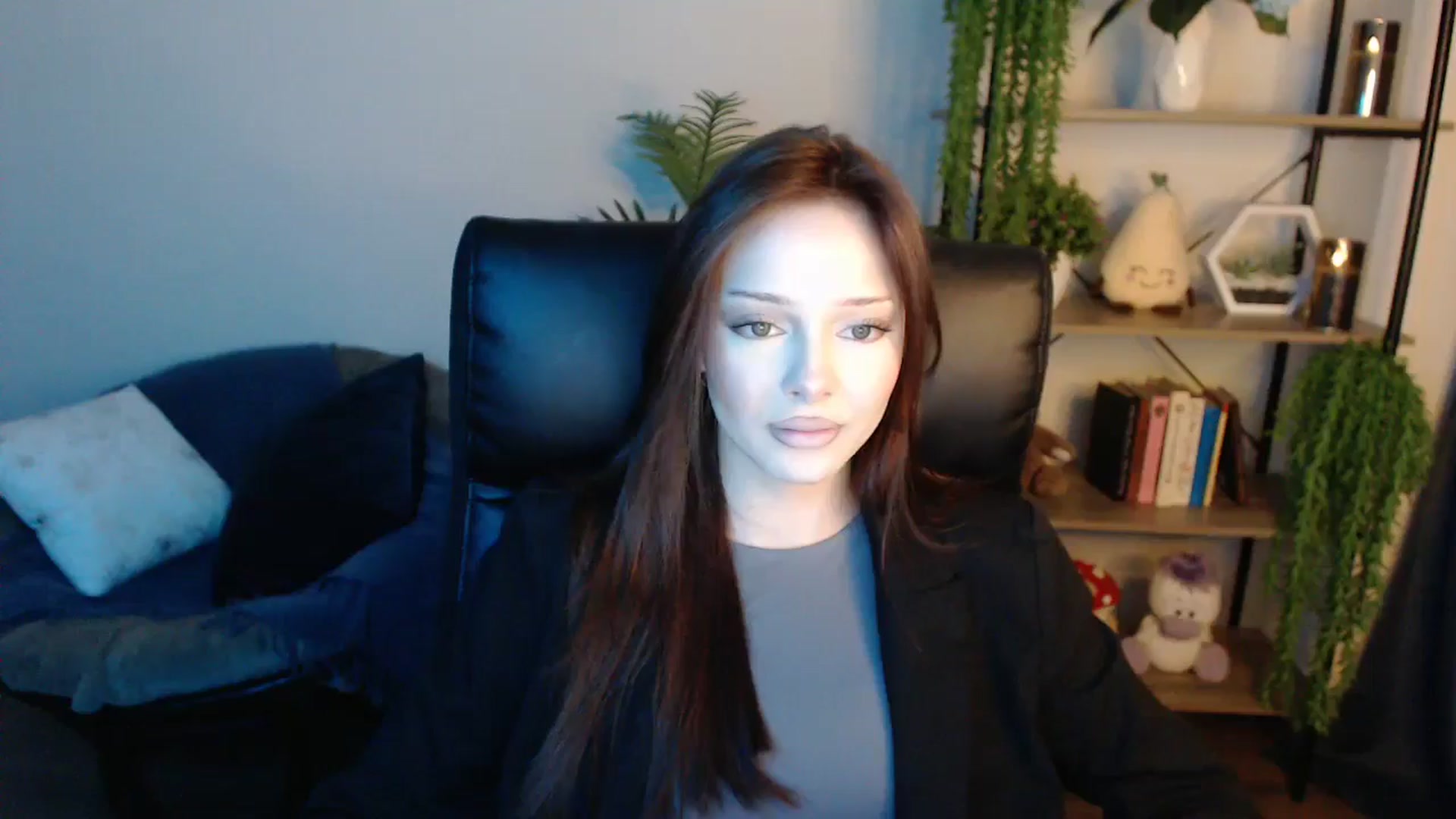 Gallery image thumbnail from KateManelli's myfreecams stream on, 04/21/2025, 12:19 image 14 of 20