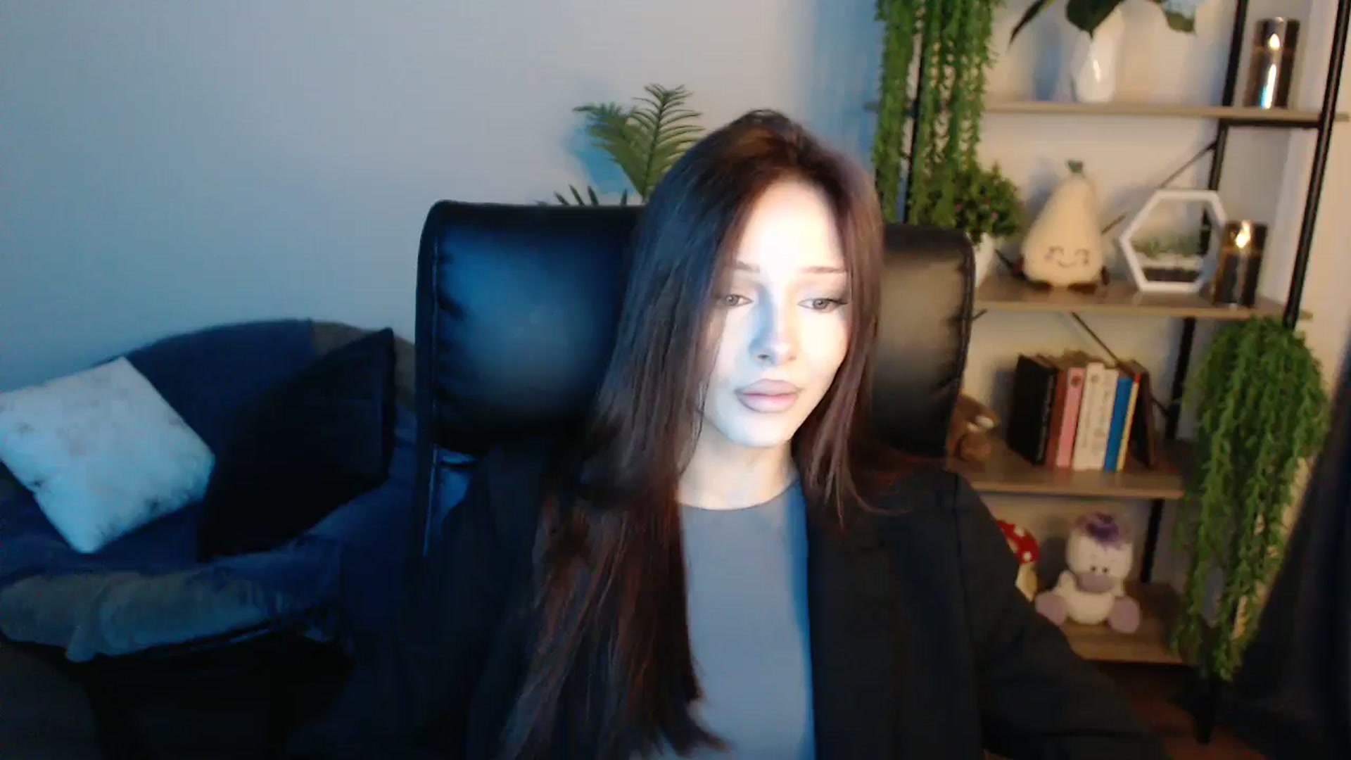 Gallery image thumbnail from KateManelli's myfreecams stream on, 04/21/2025, 12:19 image 13 of 20