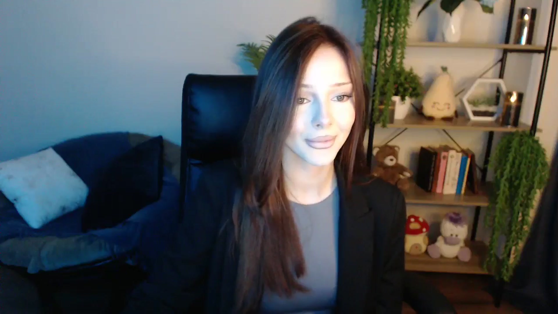 Gallery image thumbnail from KateManelli's myfreecams stream on, 04/21/2025, 12:19 image 9 of 20