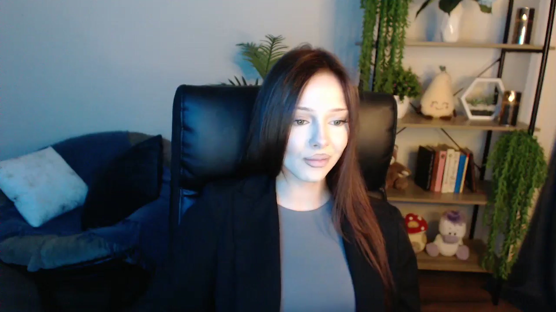 Gallery image thumbnail from KateManelli's myfreecams stream on, 04/21/2025, 13:14 image 19 of 20