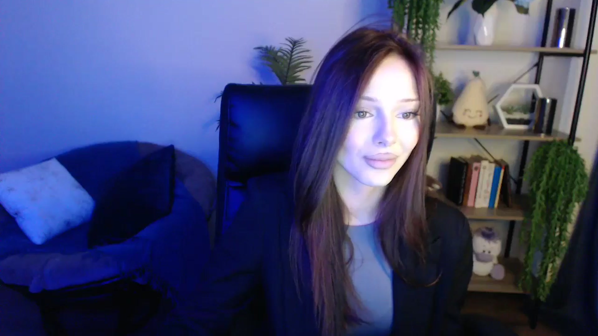 Gallery image thumbnail from KateManelli's myfreecams stream on, 04/21/2025, 13:58 image 13 of 20