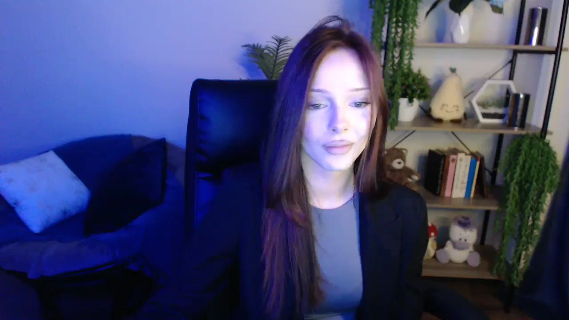 Gallery image thumbnail from KateManelli's myfreecams stream on, 04/21/2025, 13:58 image 10 of 20