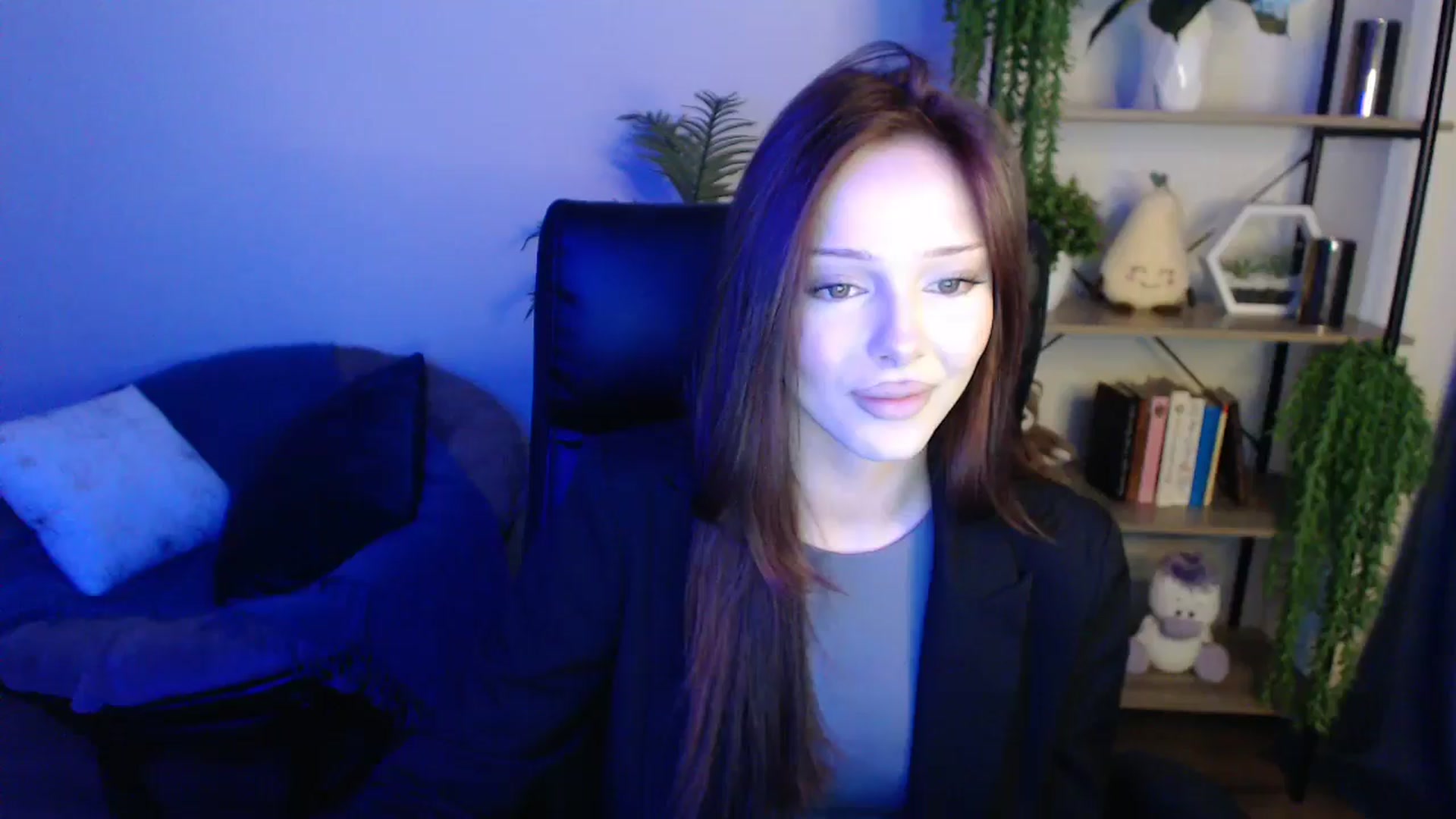 Gallery image thumbnail from KateManelli's myfreecams stream on, 04/21/2025, 13:58 image 7 of 20