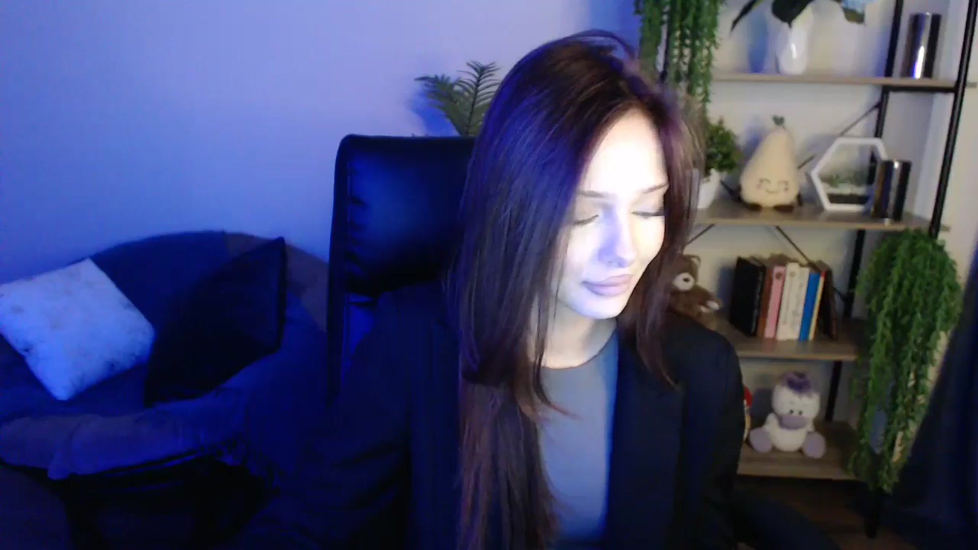 Gallery image thumbnail from KateManelli's myfreecams stream on, 04/21/2025, 13:58 image 8 of 20