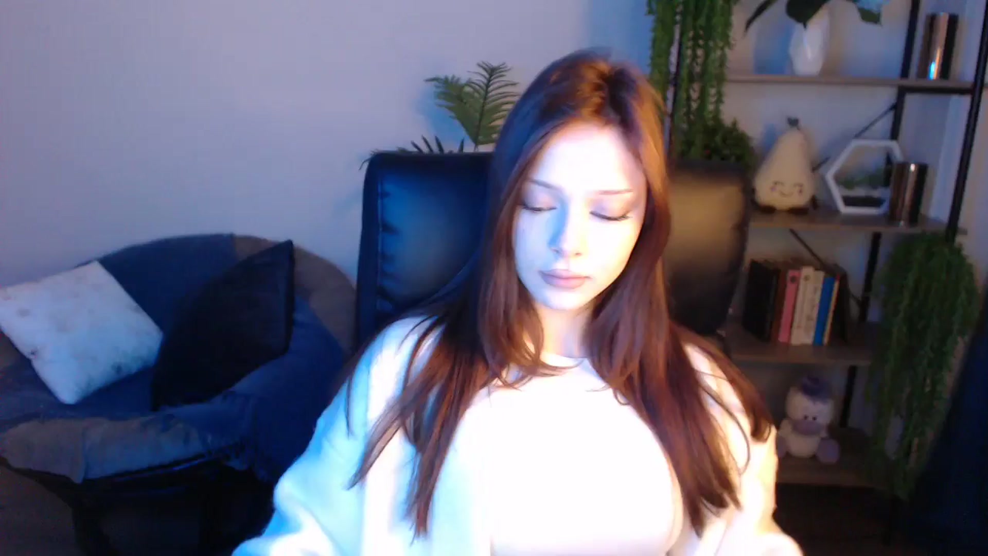 Gallery image thumbnail from KateManelli's myfreecams stream on, 04/22/2025, 09:23 image 7 of 20