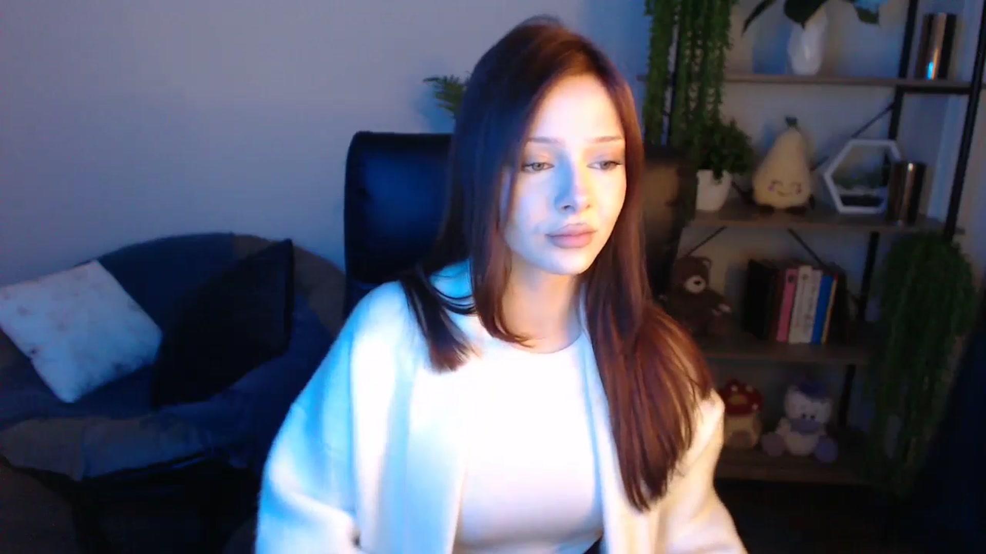 Gallery image thumbnail from KateManelli's myfreecams stream on, 04/22/2025, 09:48 image 13 of 20