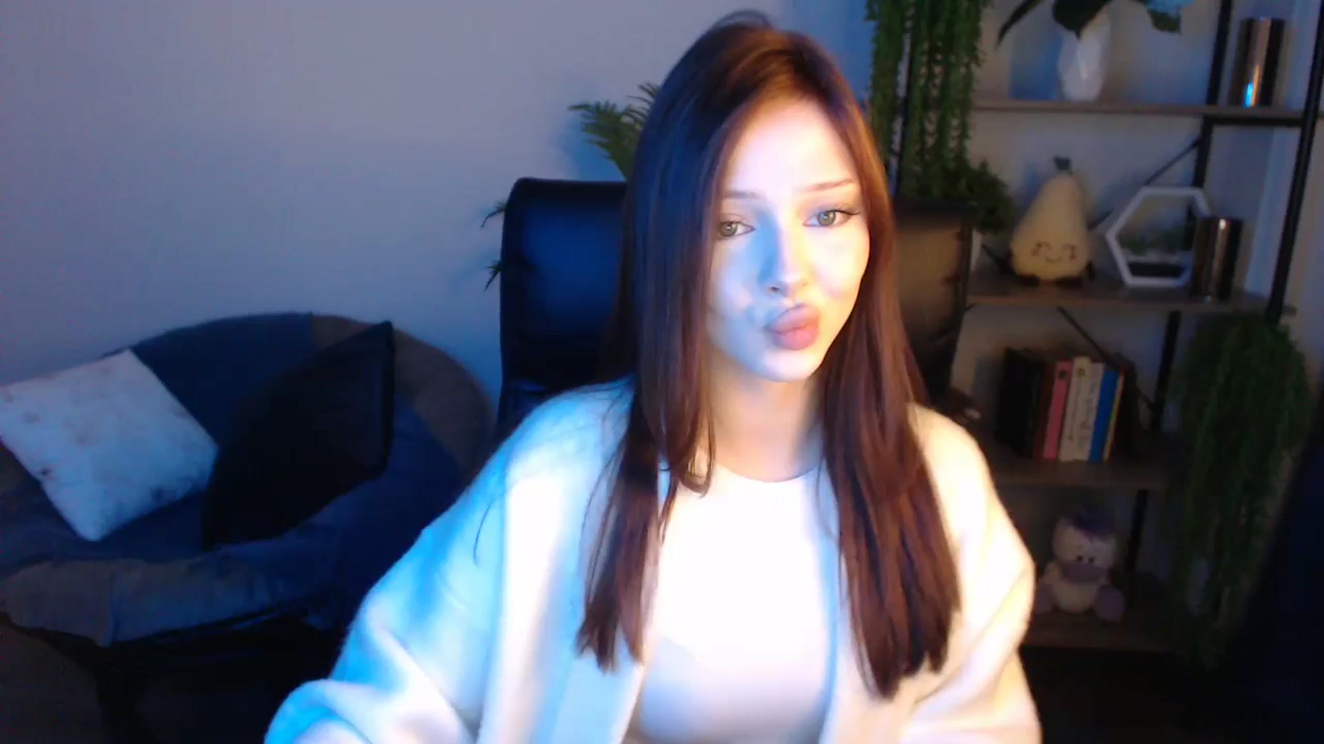 Gallery image thumbnail from KateManelli's myfreecams stream on, 04/22/2025, 09:48 image 7 of 20