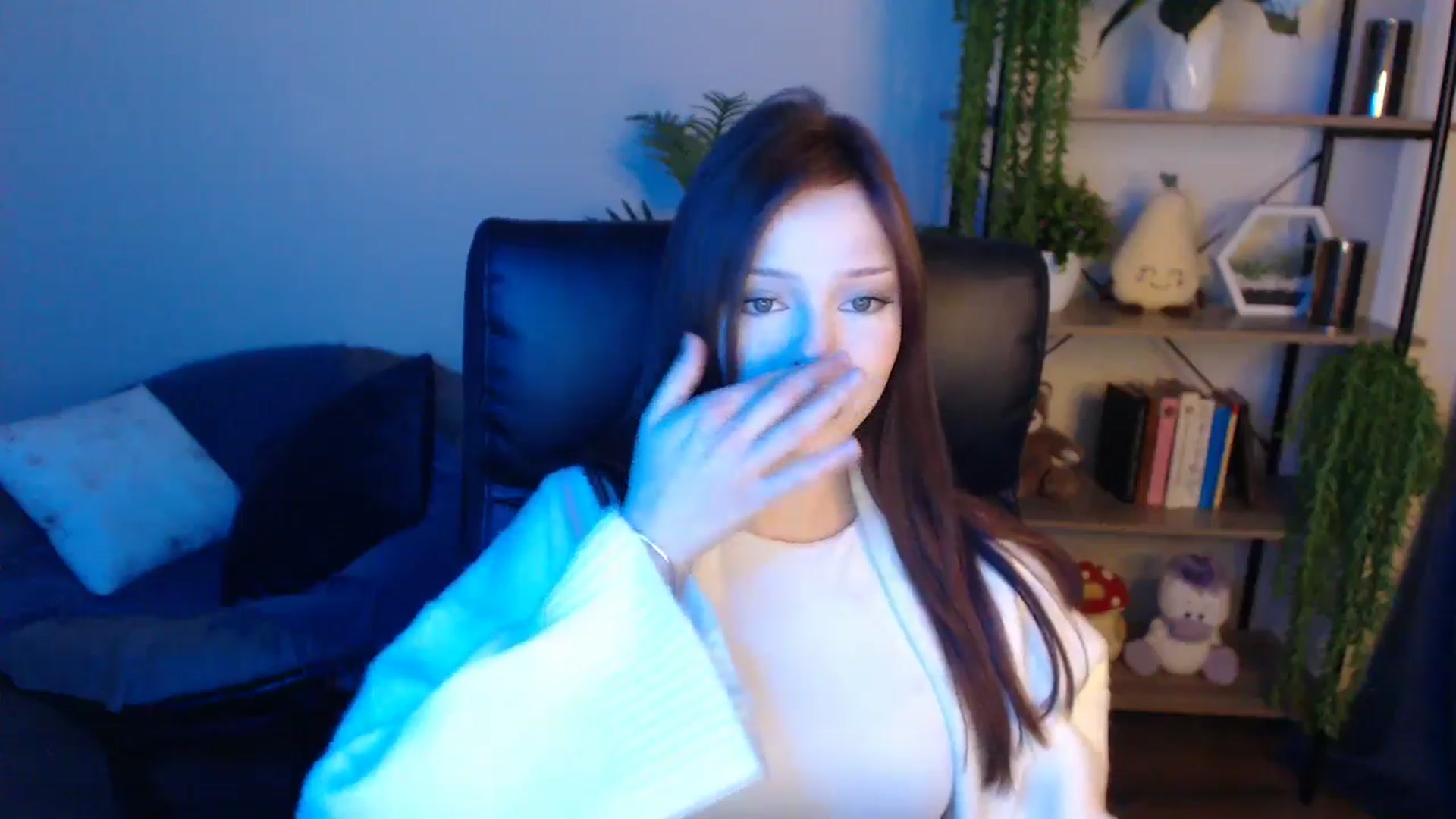 Gallery image thumbnail from KateManelli's myfreecams stream on, 04/22/2025, 09:48 image 17 of 20