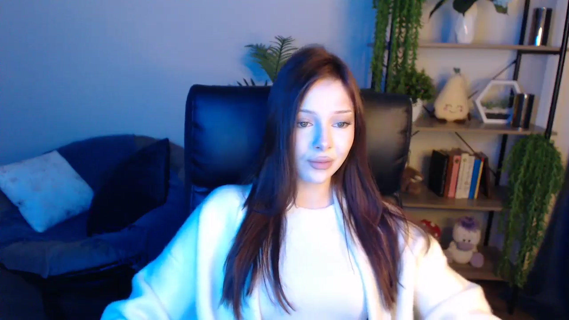 Gallery image thumbnail from KateManelli's myfreecams stream on, 04/22/2025, 11:00 image 11 of 20