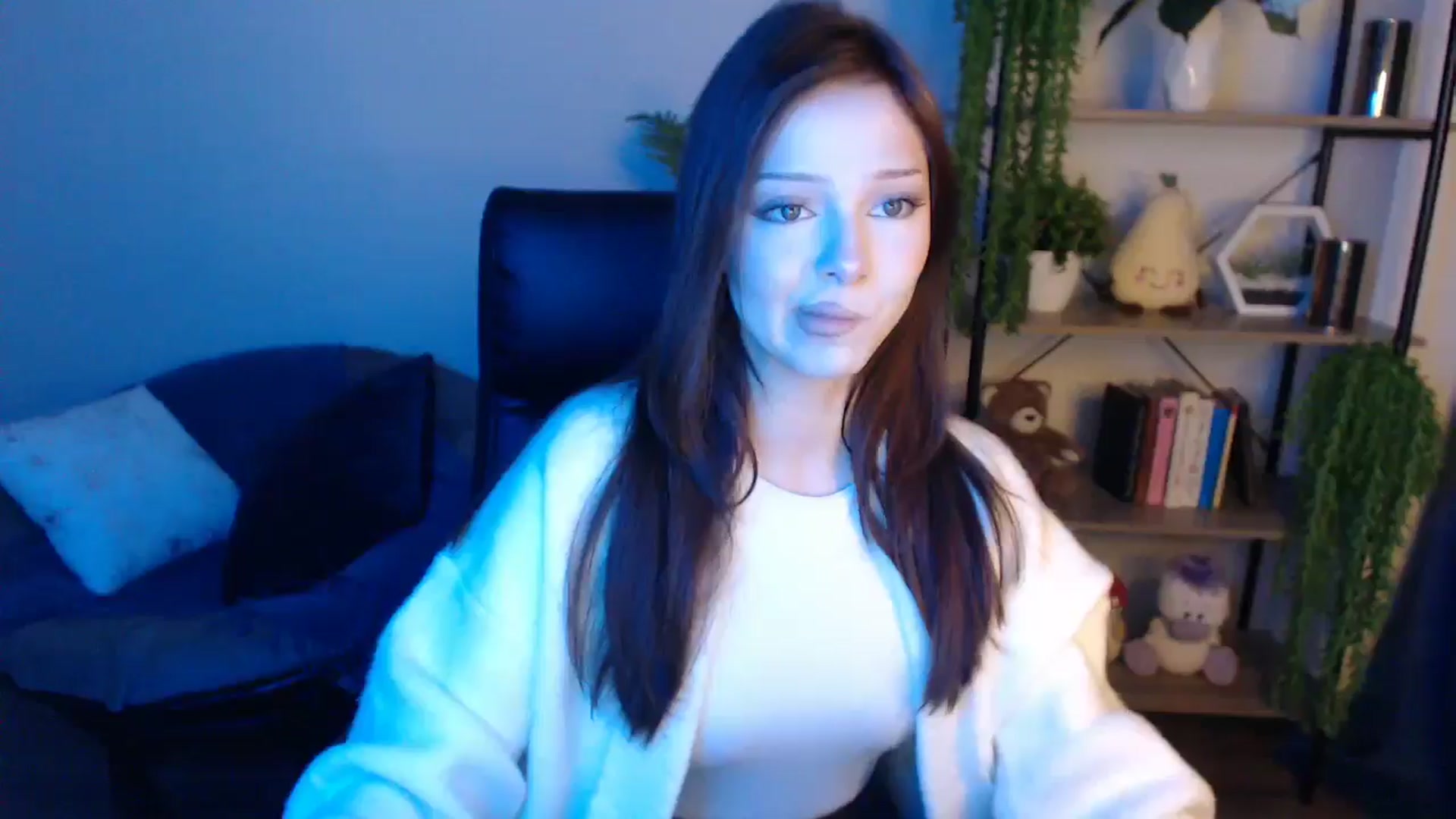 Gallery image thumbnail from KateManelli's myfreecams stream on, 04/22/2025, 11:00 image 5 of 20