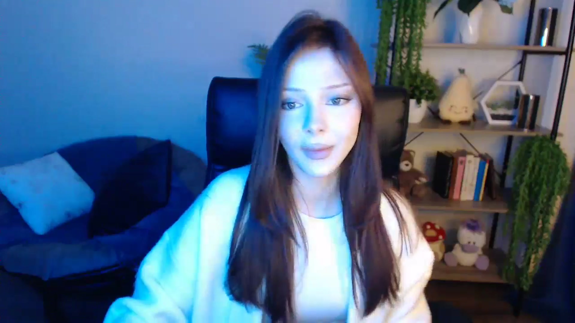 Gallery image thumbnail from KateManelli's myfreecams stream on, 04/22/2025, 11:00 image 6 of 20