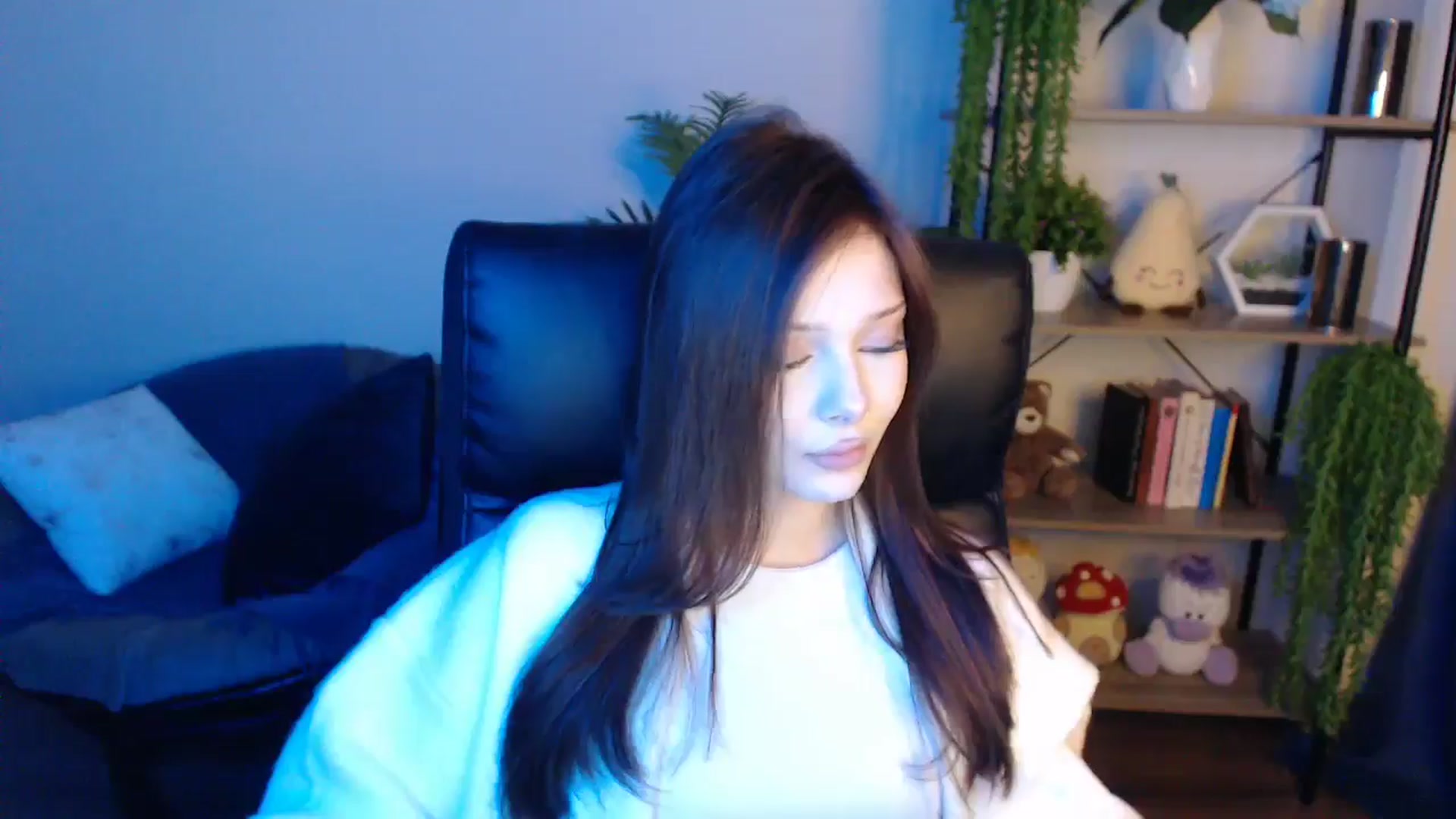 Gallery image thumbnail from KateManelli's myfreecams stream on, 04/22/2025, 11:00 image 3 of 20