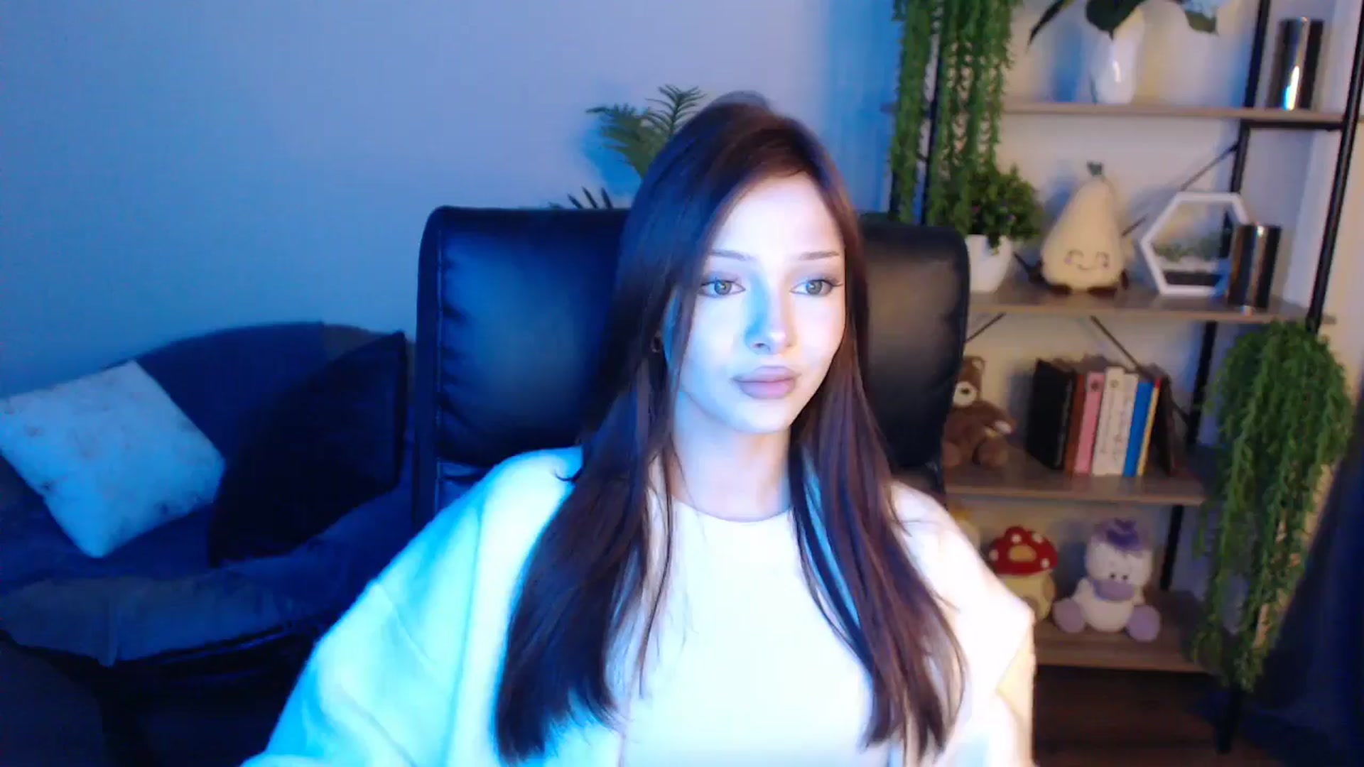 Gallery image thumbnail from KateManelli's myfreecams stream on, 04/22/2025, 11:00 image 1 of 20