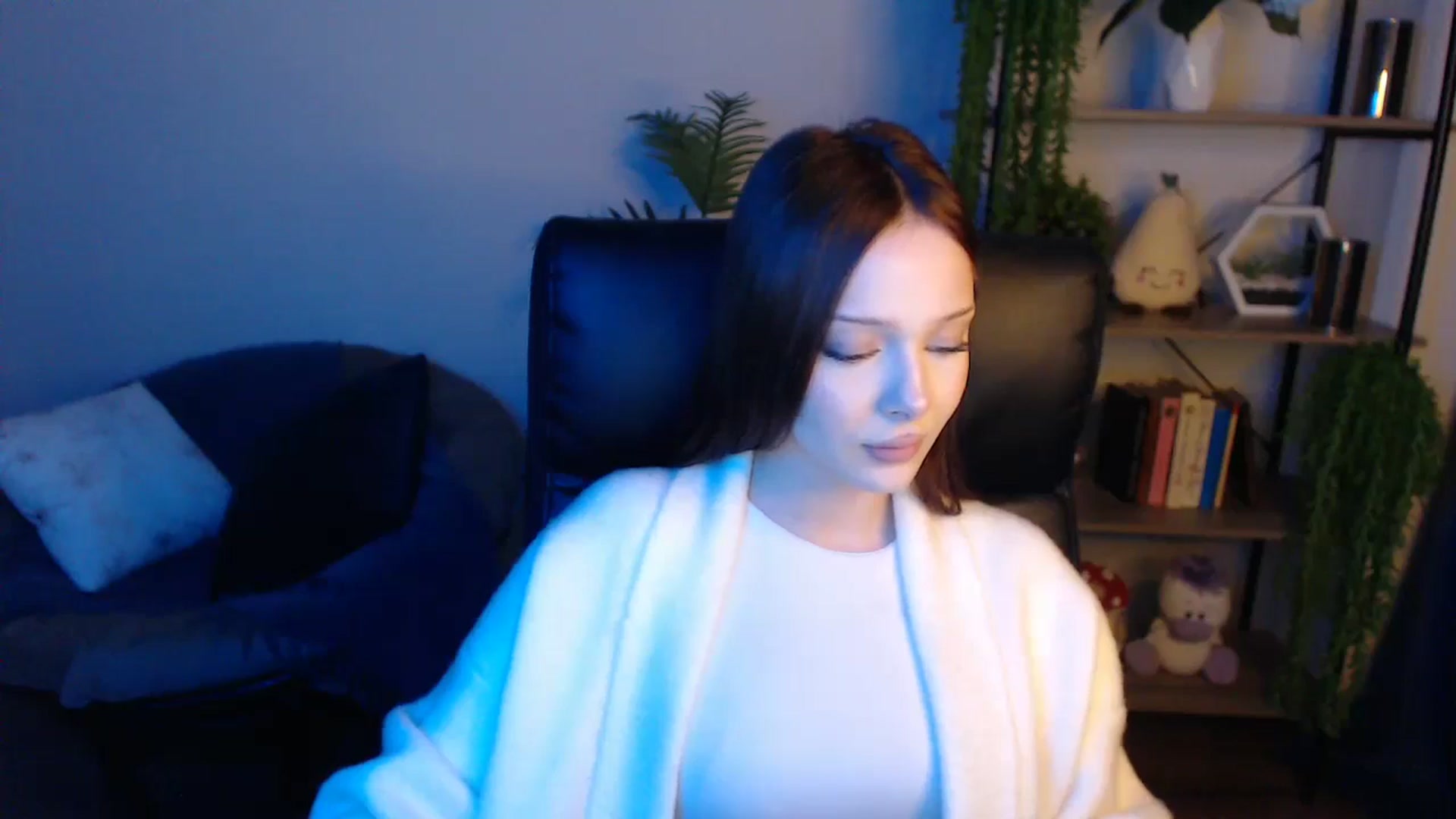 Gallery image thumbnail from KateManelli's myfreecams stream on, 04/22/2025, 11:49 image 5 of 20