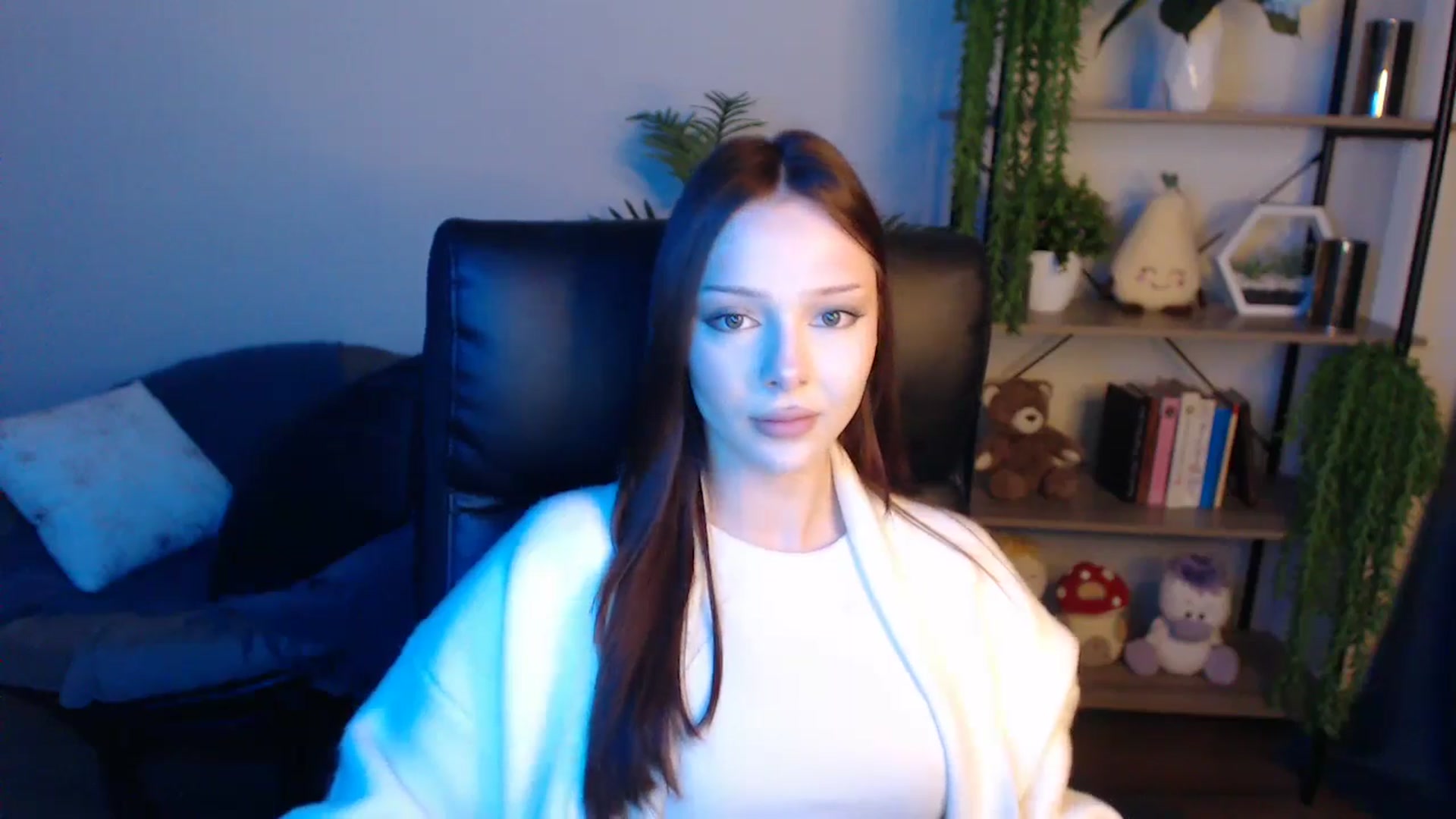 Gallery image thumbnail from KateManelli's myfreecams stream on, 04/22/2025, 12:23 image 18 of 20