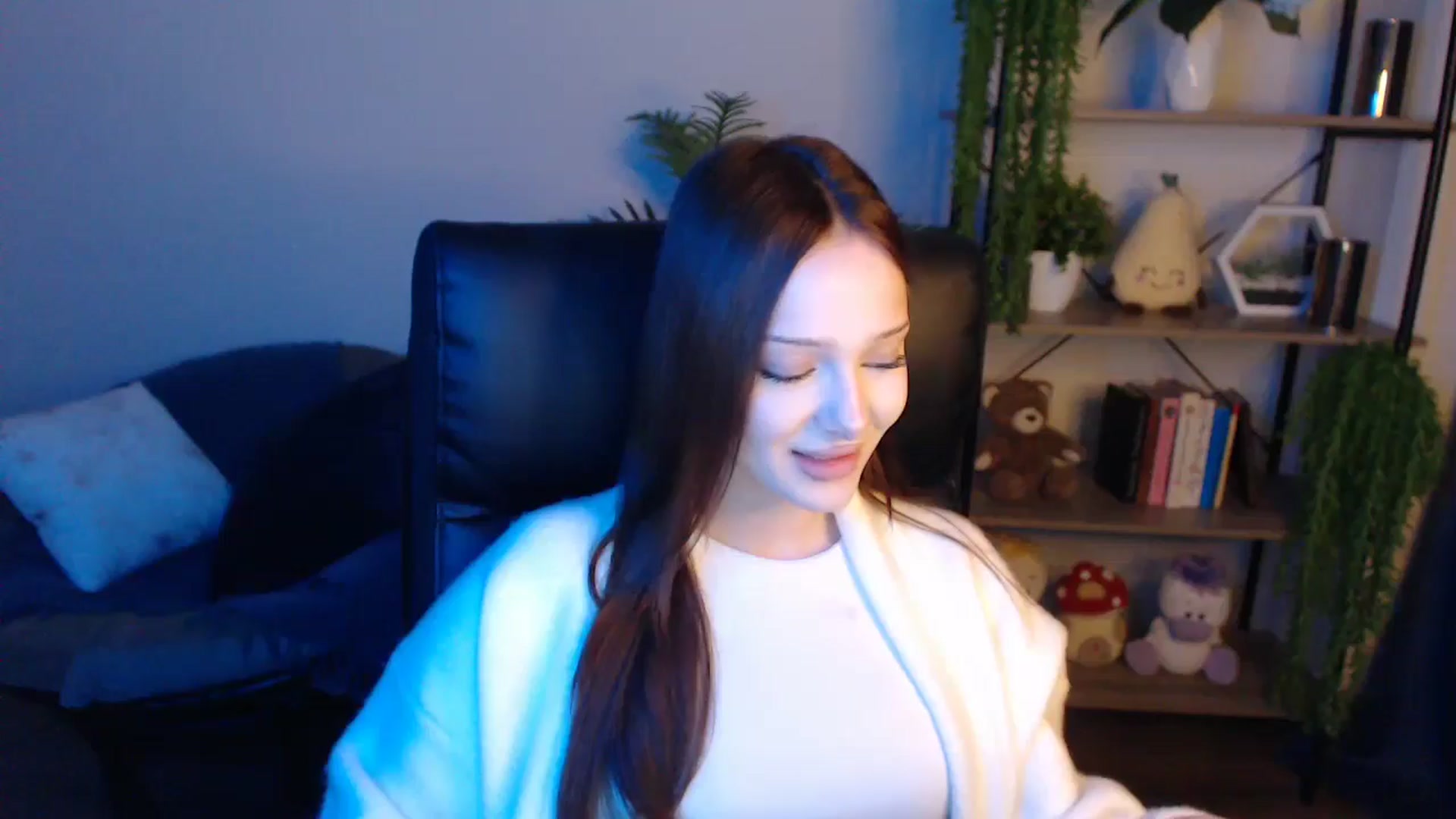 Gallery image thumbnail from KateManelli's myfreecams stream on, 04/22/2025, 12:23 image 12 of 20