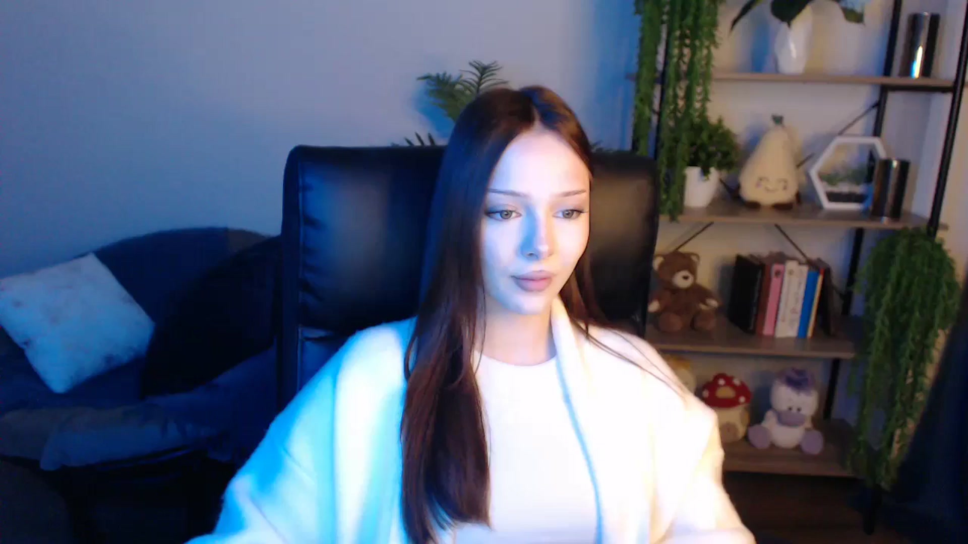Gallery image thumbnail from KateManelli's myfreecams stream on, 04/22/2025, 12:23 image 13 of 20