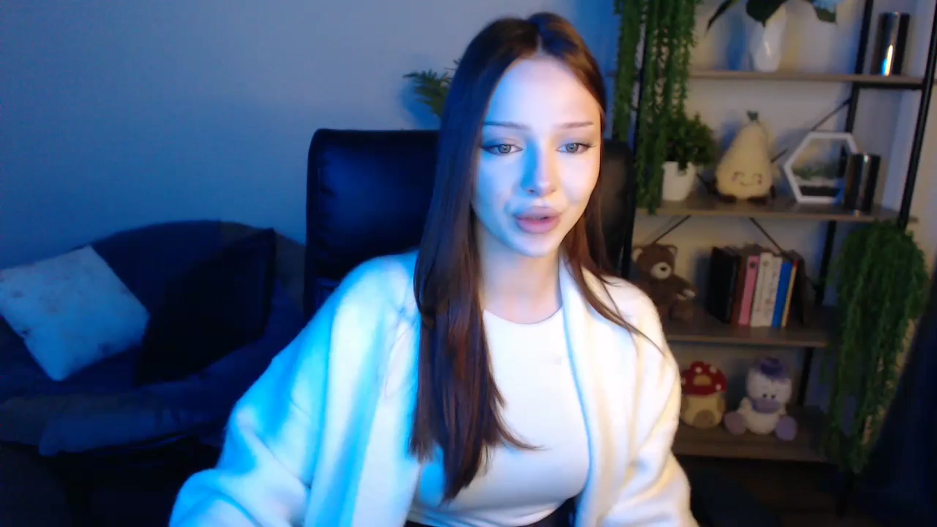 Gallery image thumbnail from KateManelli's myfreecams stream on, 04/22/2025, 12:47 image 5 of 20