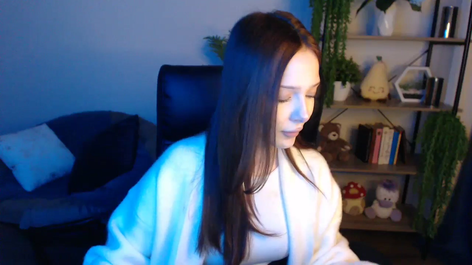 Gallery image thumbnail from KateManelli's myfreecams stream on, 04/22/2025, 12:47 image 9 of 20