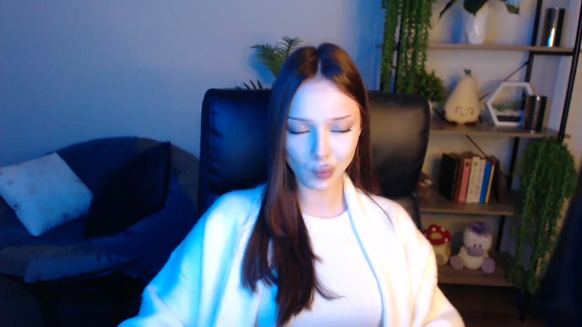 Gallery image thumbnail from KateManelli's myfreecams stream on, 04/22/2025, 12:47 image 19 of 20