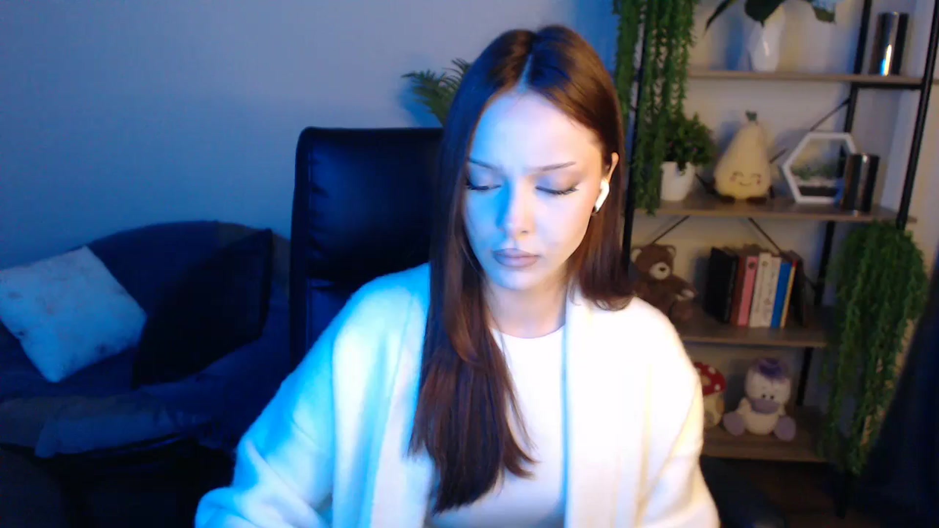 Gallery image thumbnail from KateManelli's myfreecams stream on, 04/22/2025, 13:47 image 20 of 20